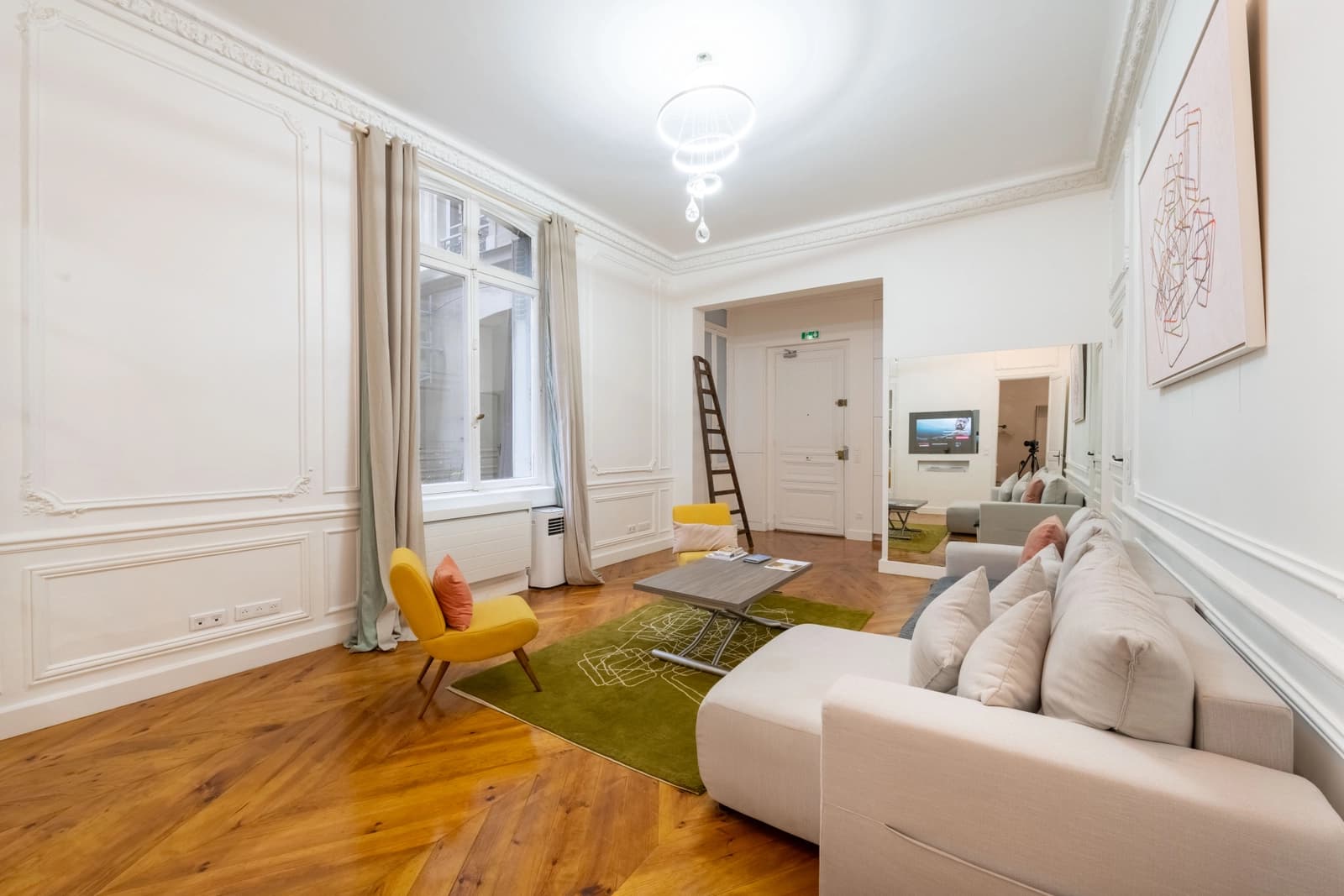 Space Haussmanian apartment - Golden Triangle - 3