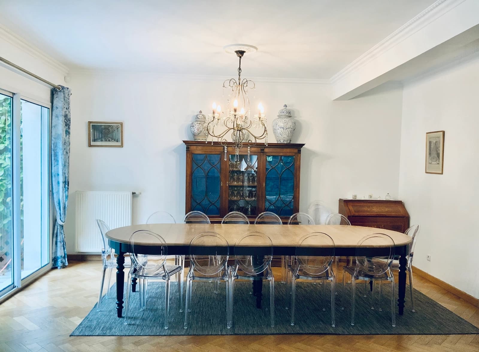 Salle de réunion dans Villa spacieuse de 270m², un lieu de vie d'exception - 1