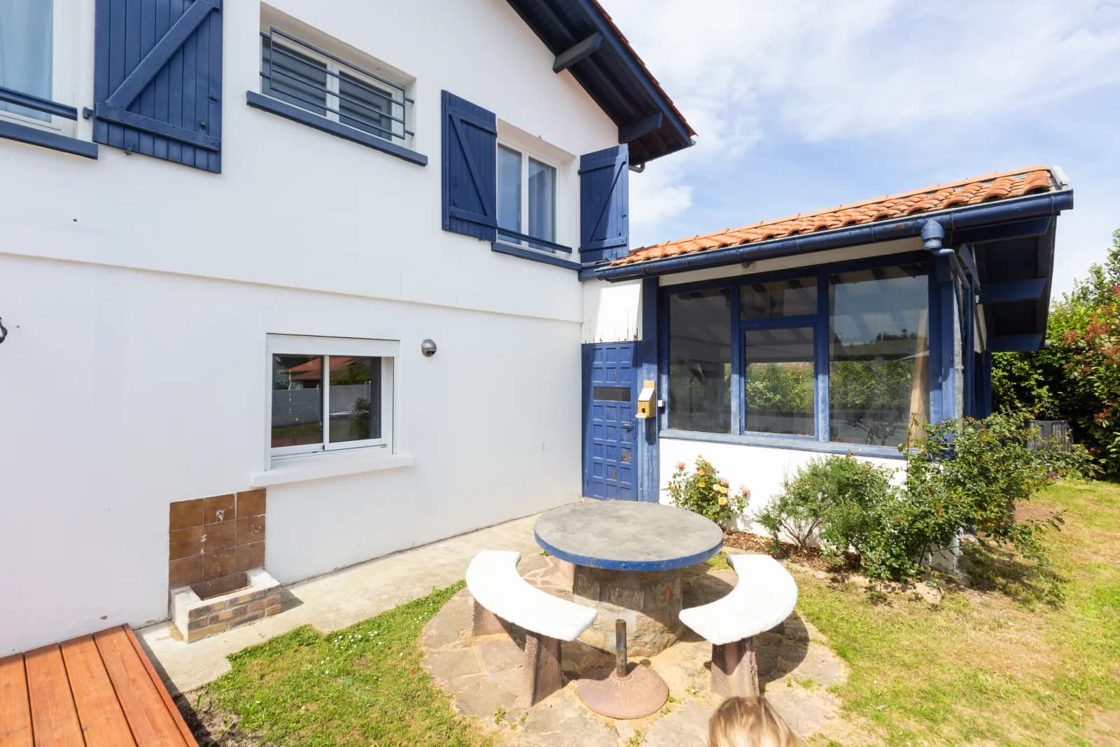 Meeting room in first floor of a spacious house with swimming pool - 1