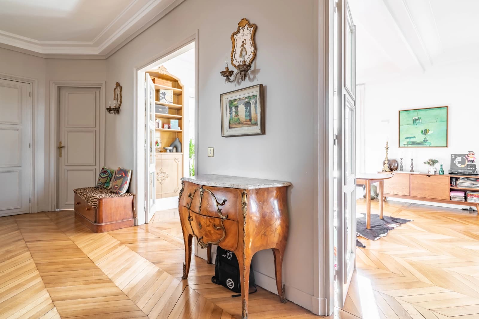 Salle de réunion dans Appartement convivial avec sa cuisine ouverte et moderne - 1