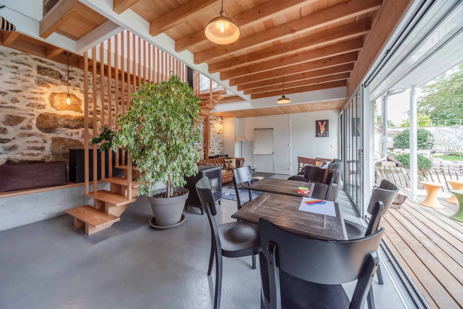 Salle de réunion dans Près de Paris: maison d'architecte en bois esprit "Loft" - 1