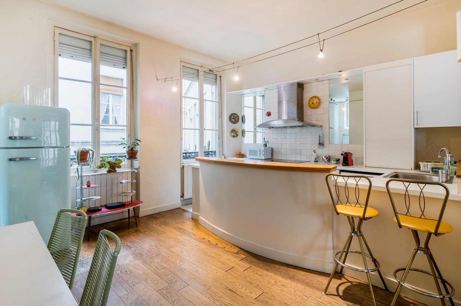 Salle de réunion dans Logement de caractère au centre du vibrant quartier Marais - 1