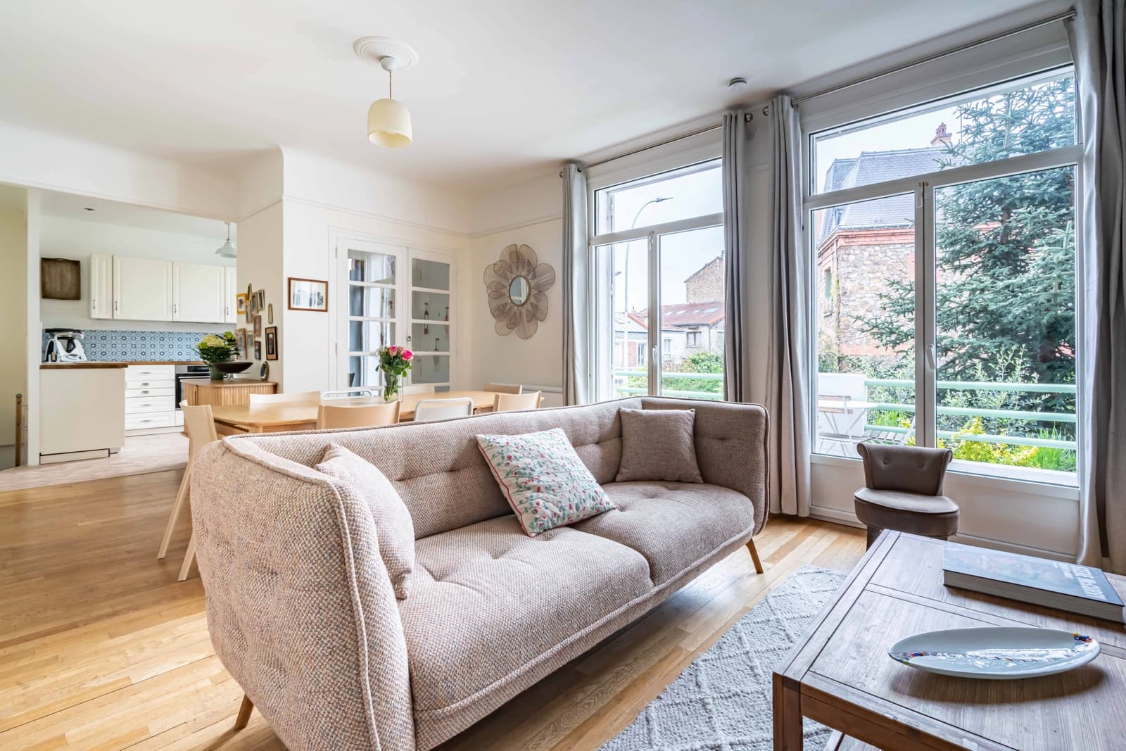 Salon dans Maison avec terrasse et jardin en limite de Paris - 1