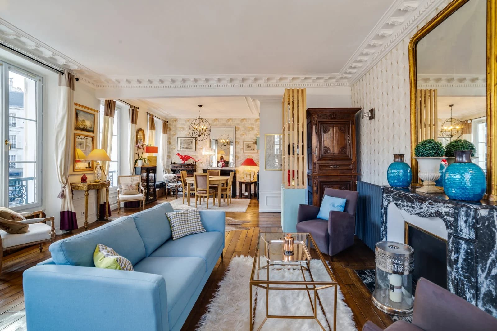 Salon dans Appartement lumineux offrant un panorama exceptionnel - 1