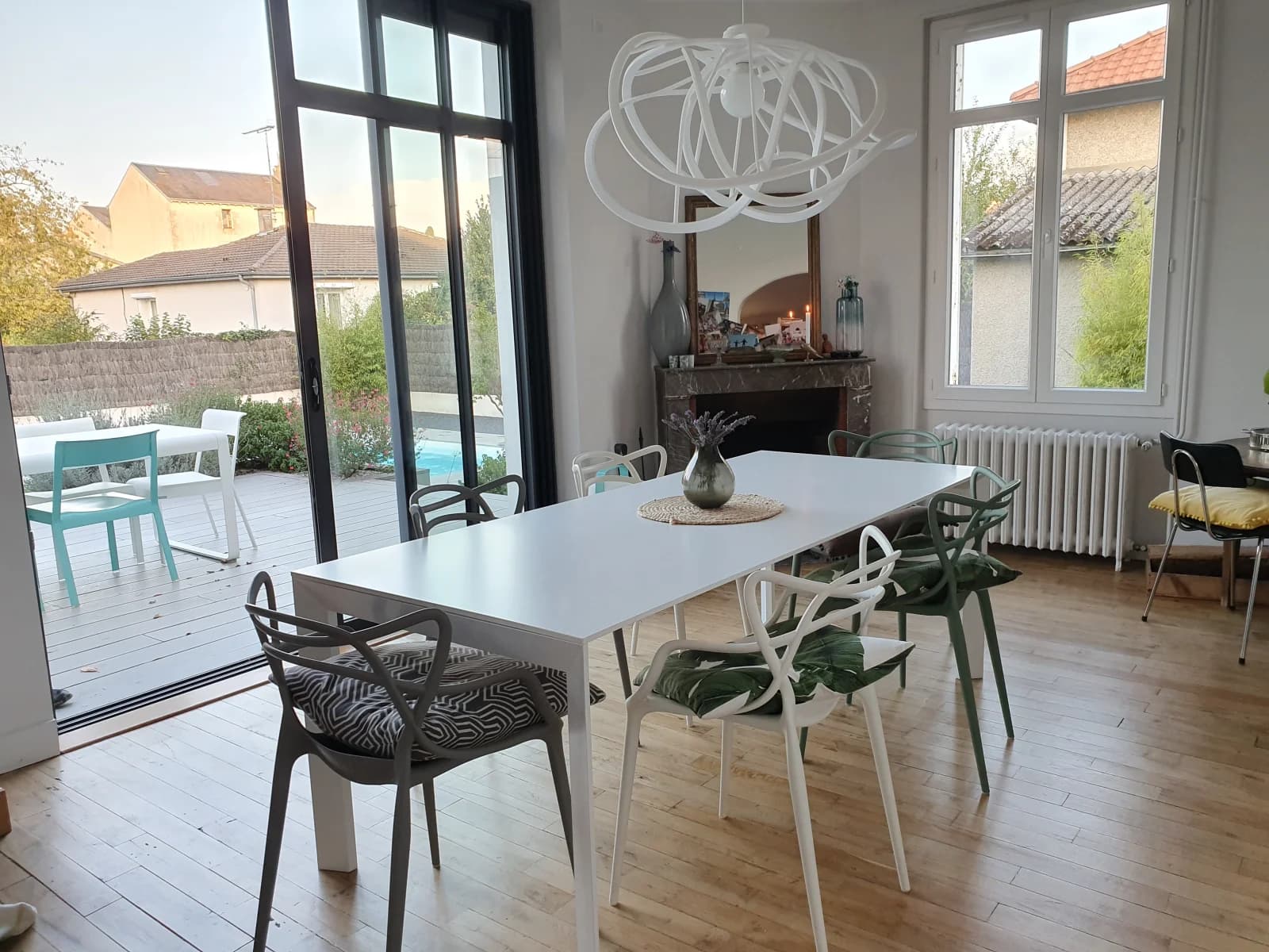 Salle de réunion dans Ambiance "Comme à la maison": confort et convivialité - 1