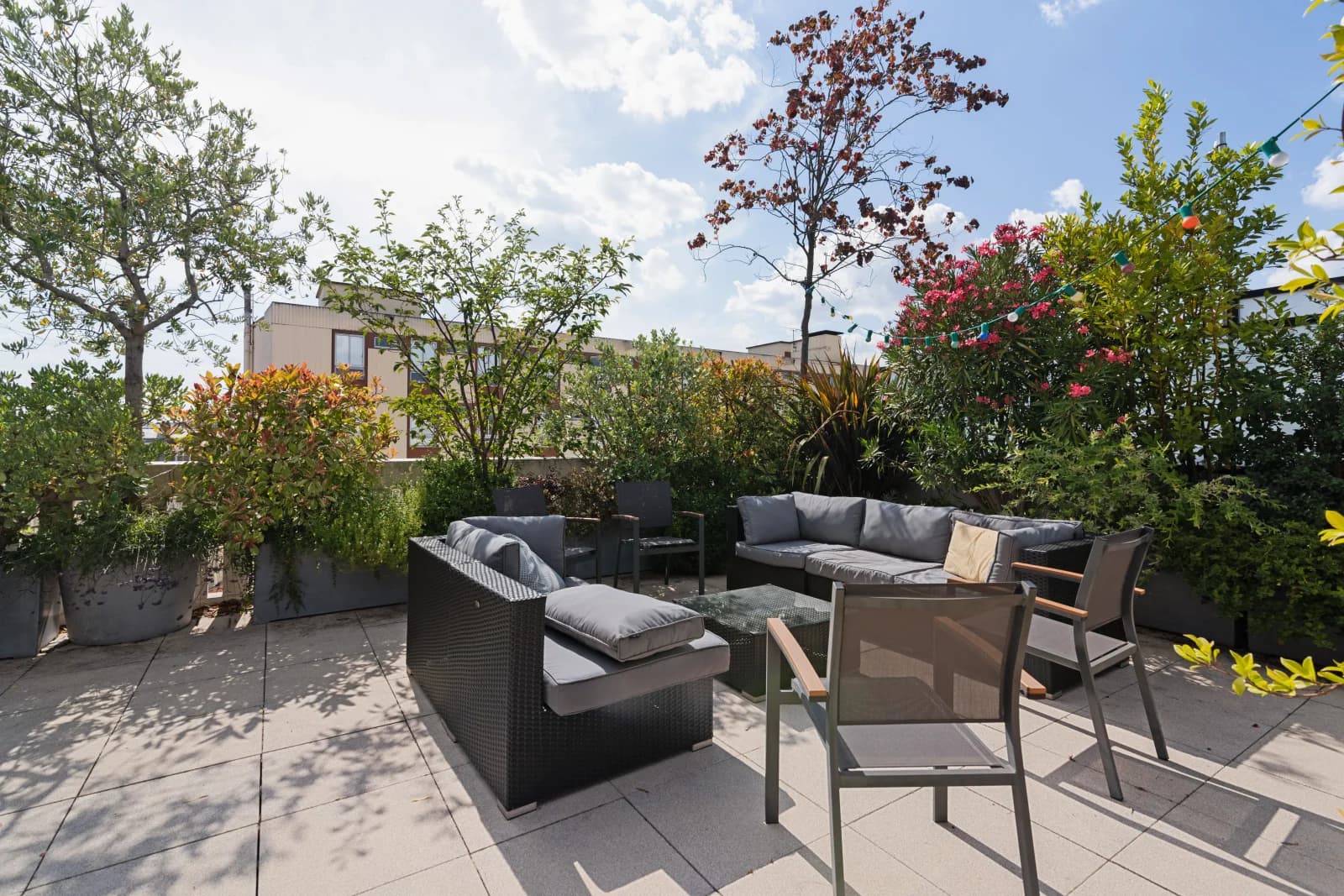 Meeting room in Cupola, tree-lined terrace and Eiffel Tower view - 1