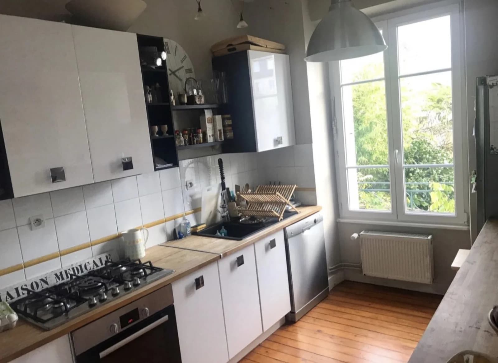 Kitchen in 1930s-style town house - 1