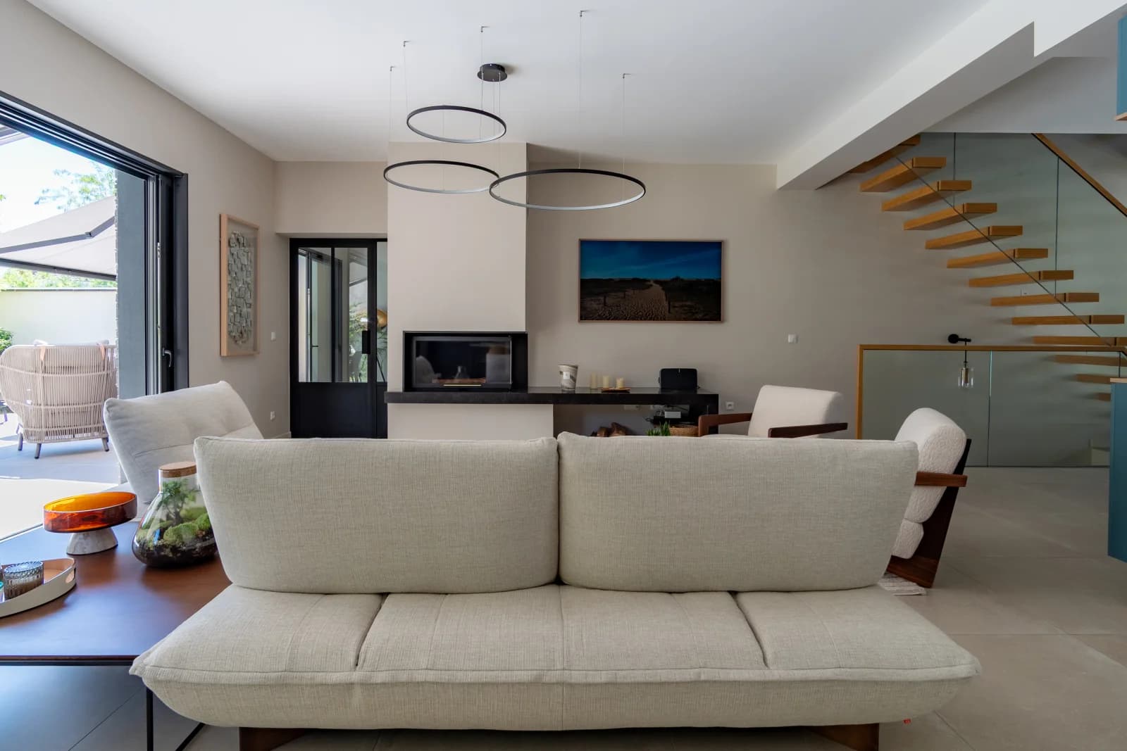 Space Contemporary house with pool - 3