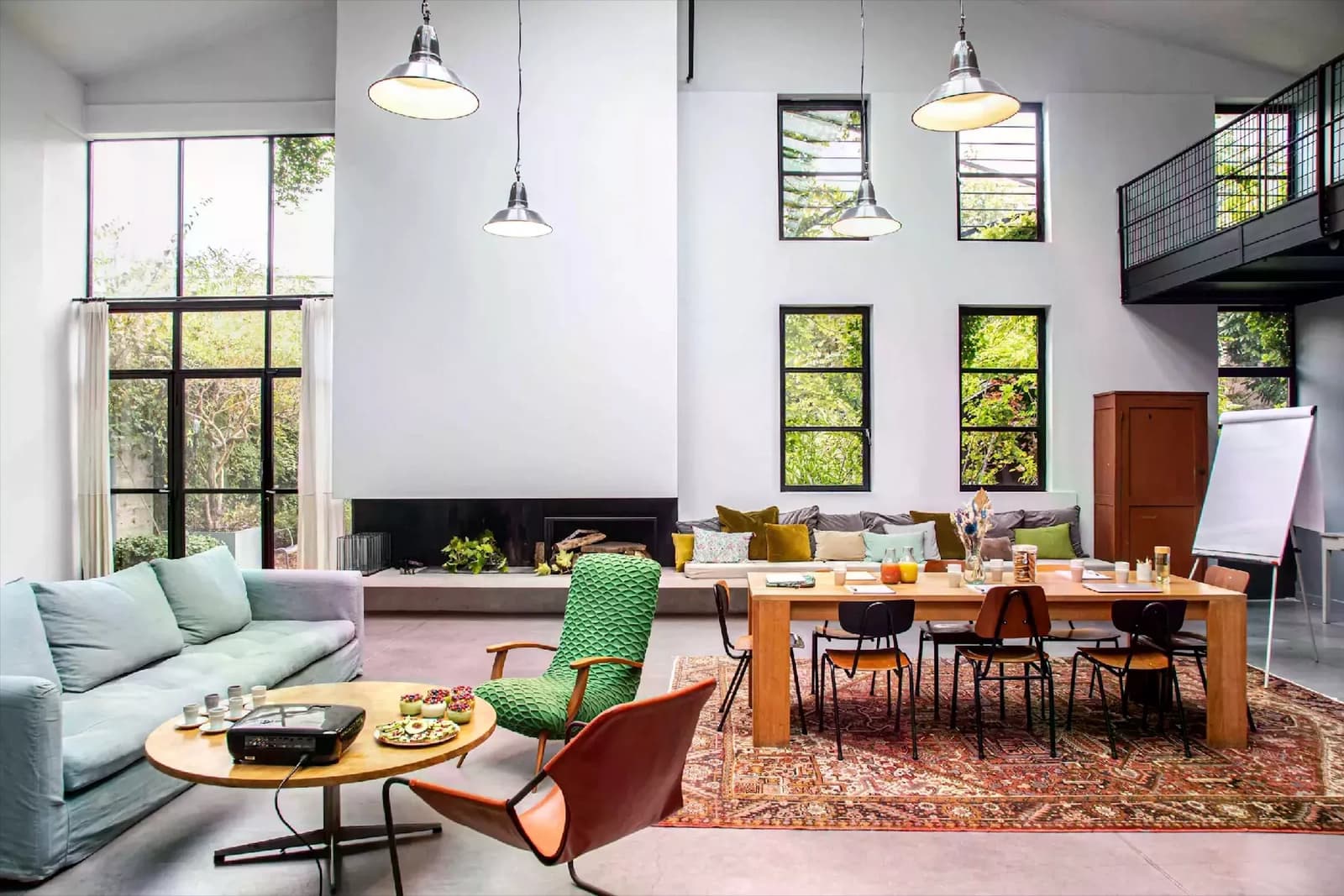 Salle de réunion dans Grand loft avec jardin: un air de campagne à Montreuil - 1