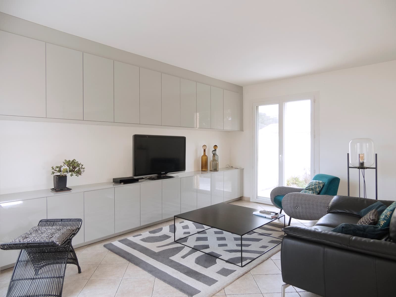 Maison avec jardin verdoyant proche de l'aéroport