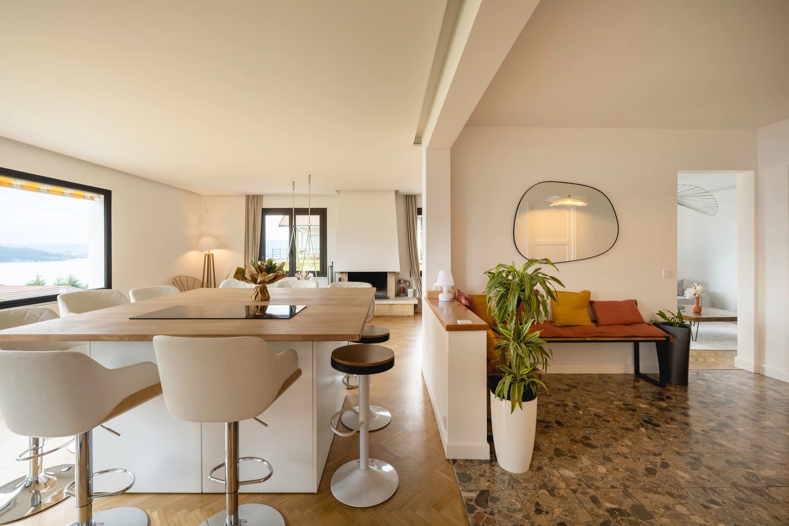 Salle de réunion dans Villa Manali: une invitation au voyage et à l'exotisme - 1