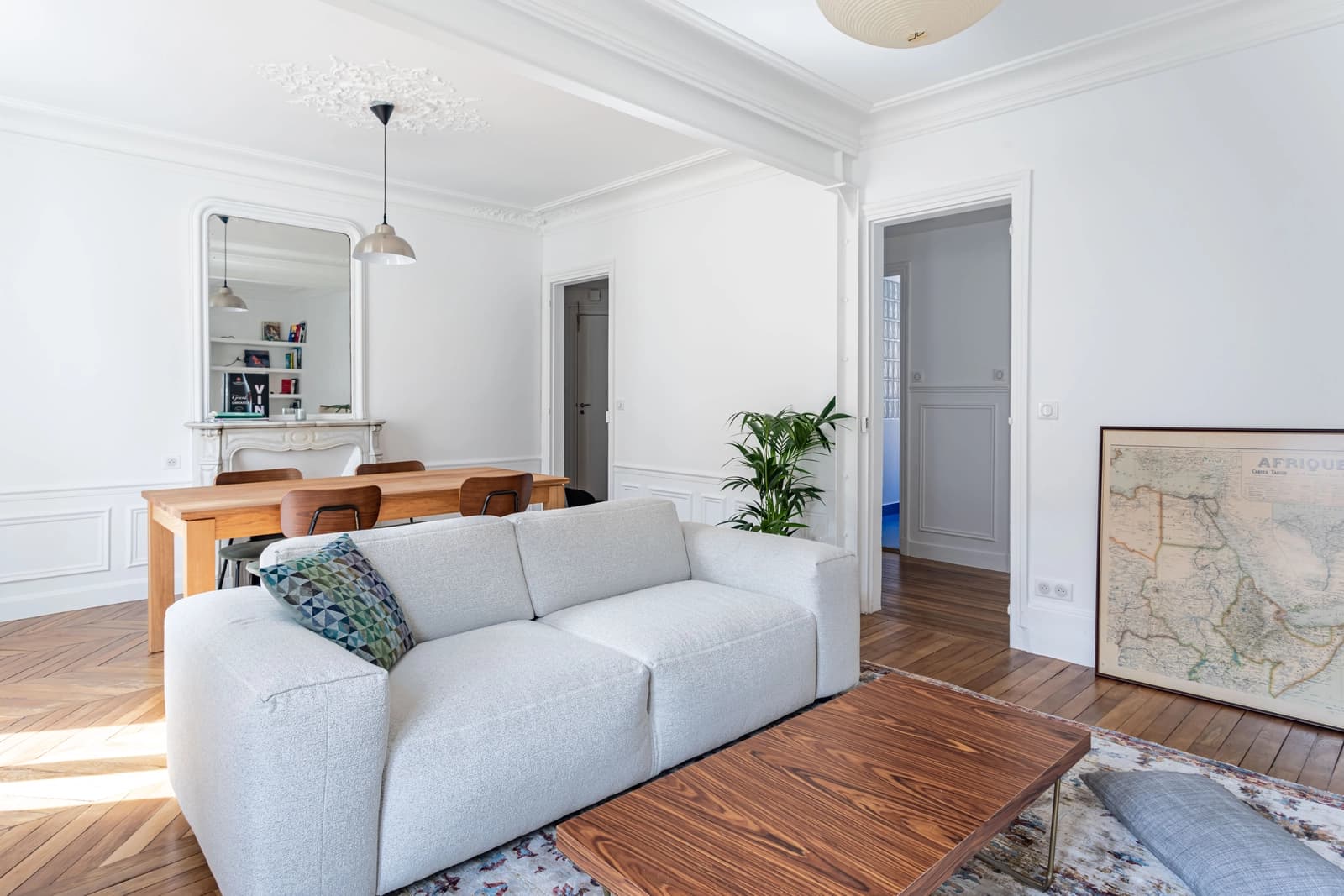 Living room in Bright 18th architect-designed apartment - 1