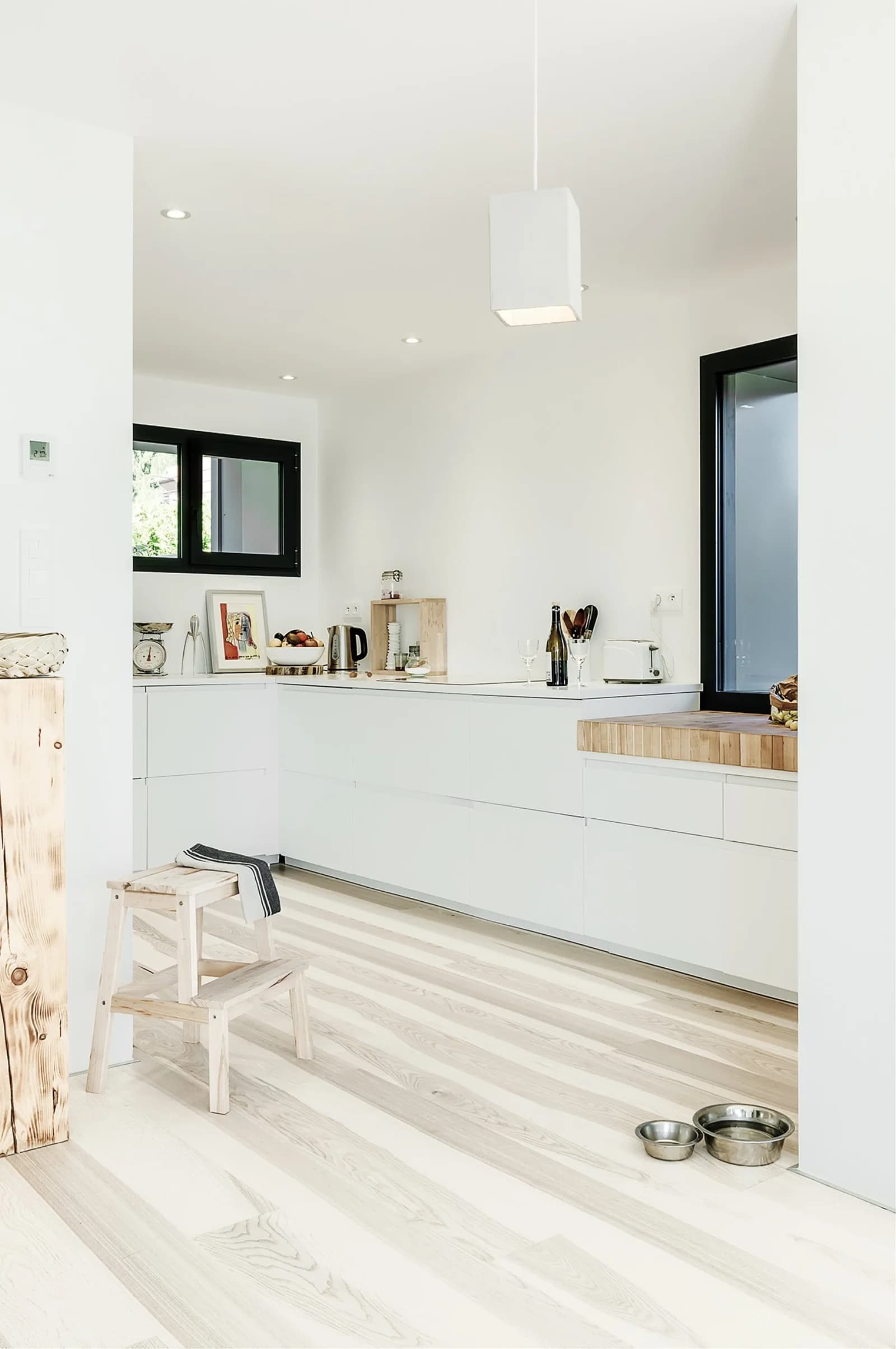 Kitchen in View - la villa rive gauche - 1
