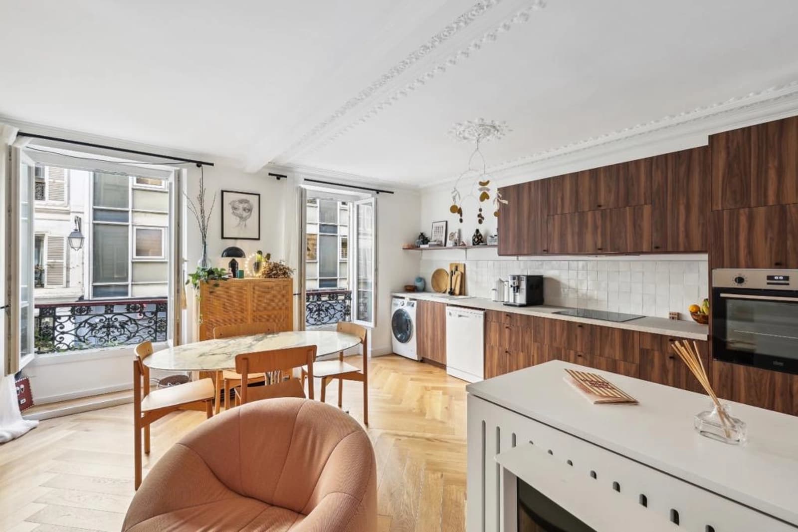 Space Design apartment in the Marais - 4