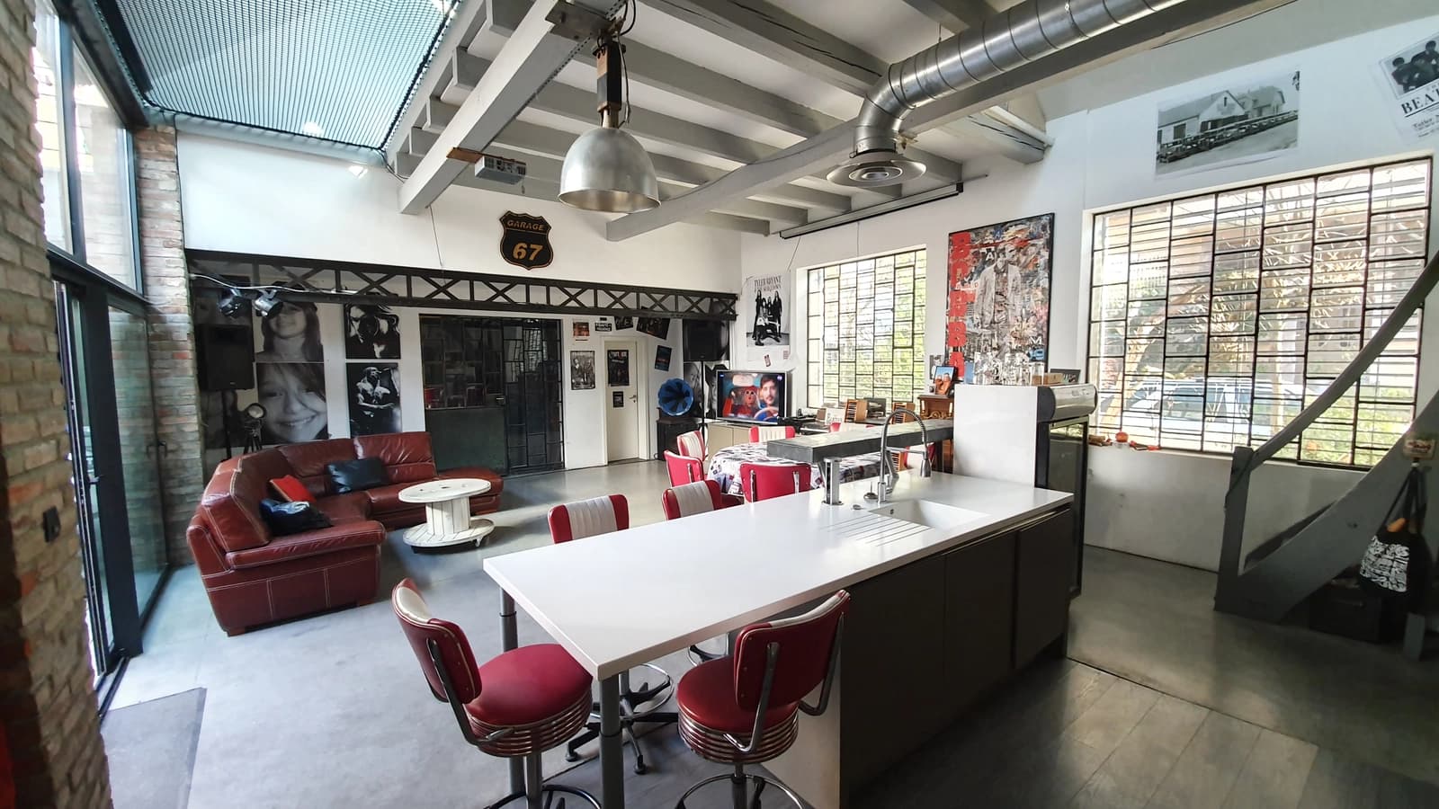 Espace Ancien garage transformé en un loft au style unique - 1