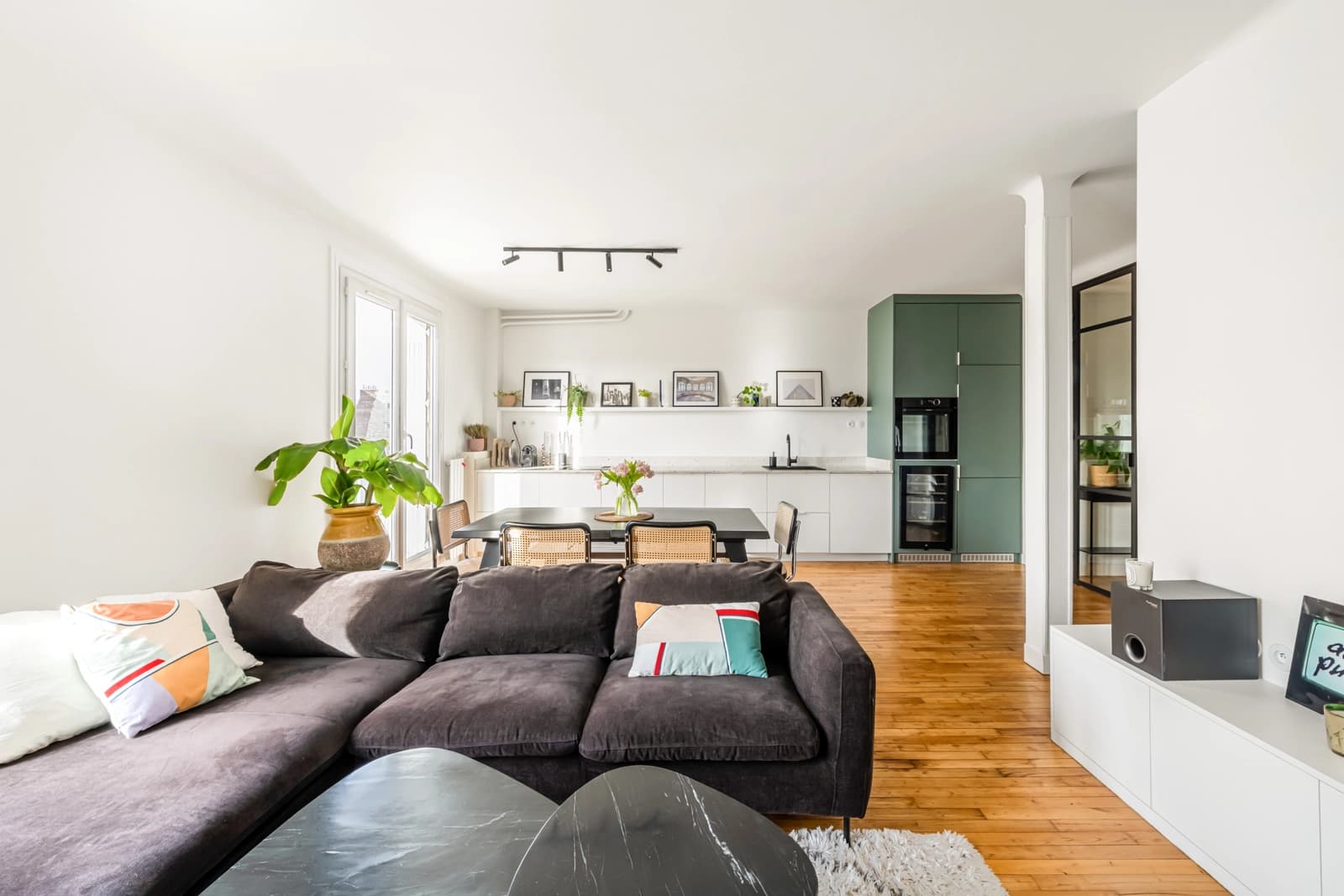 Espace Beau 88m² agrémenté d'un balcon offrant une vue - 3