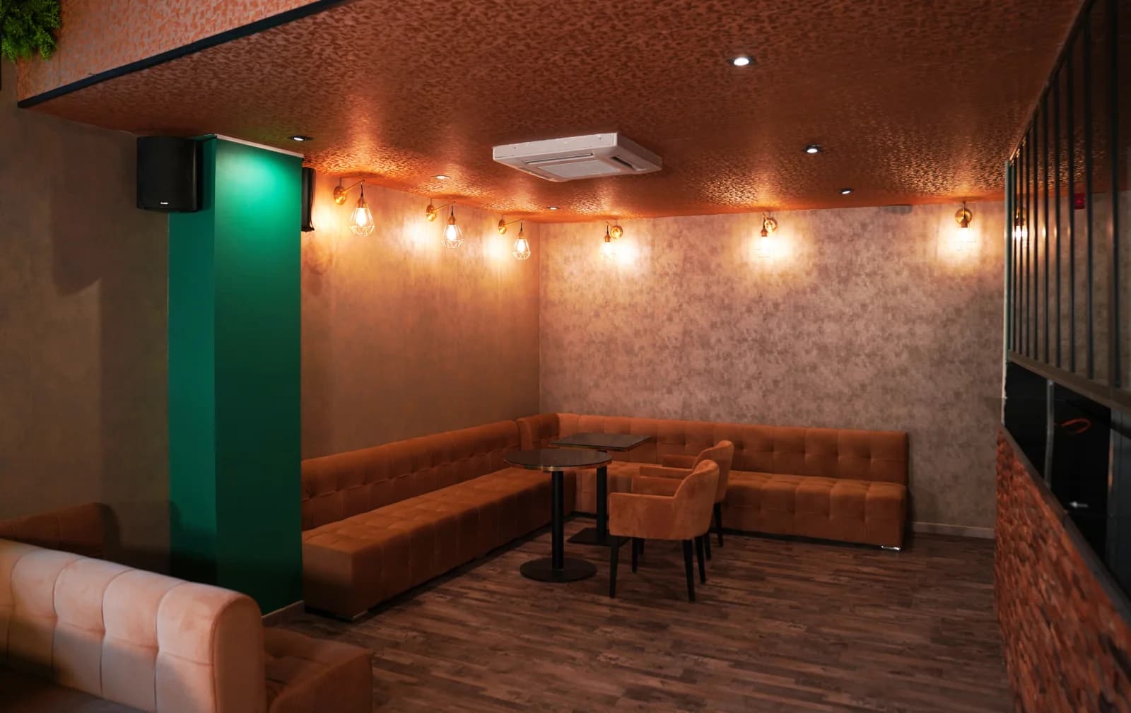 Space Restaurant with veranda - 4