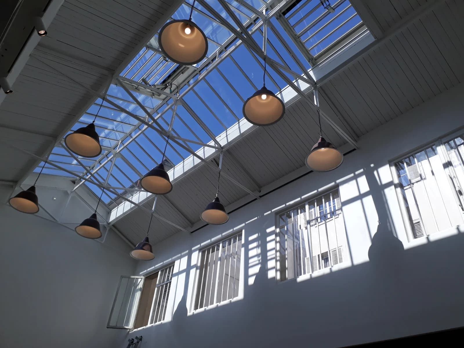 Une galerie majestueuse avec boutique 