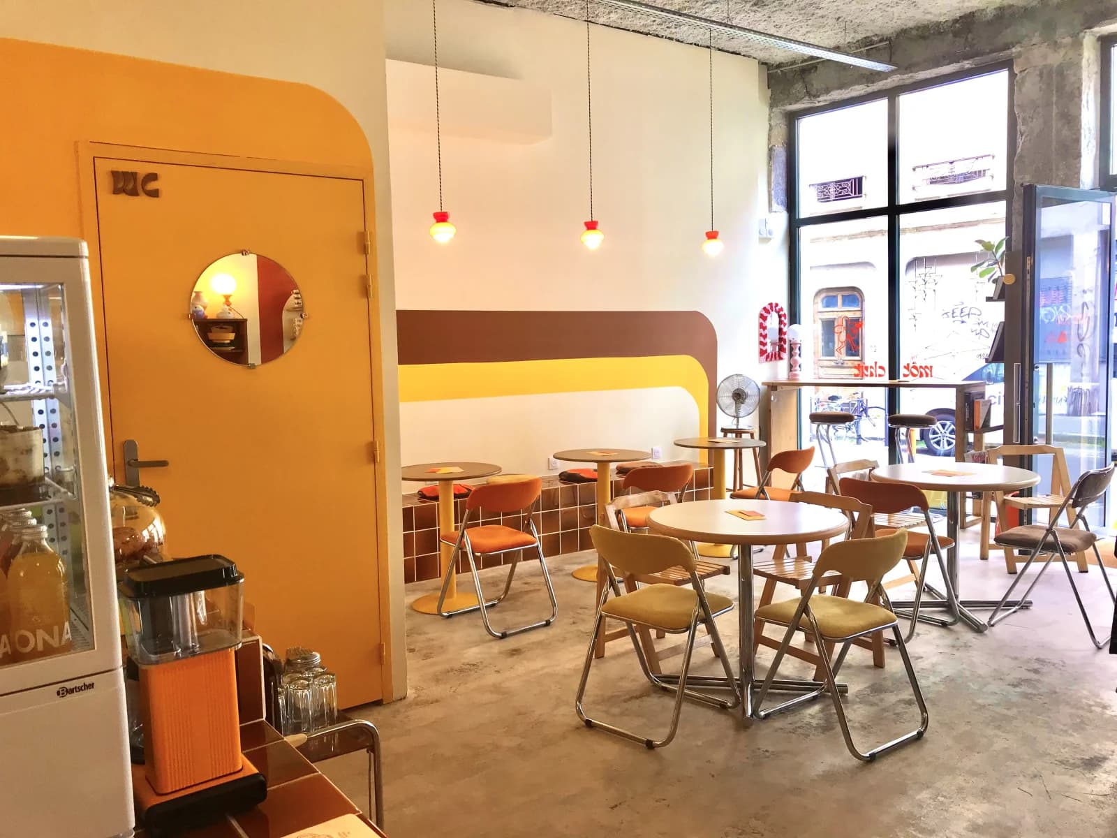 Espace Café & boutique rétro années 70 - 0