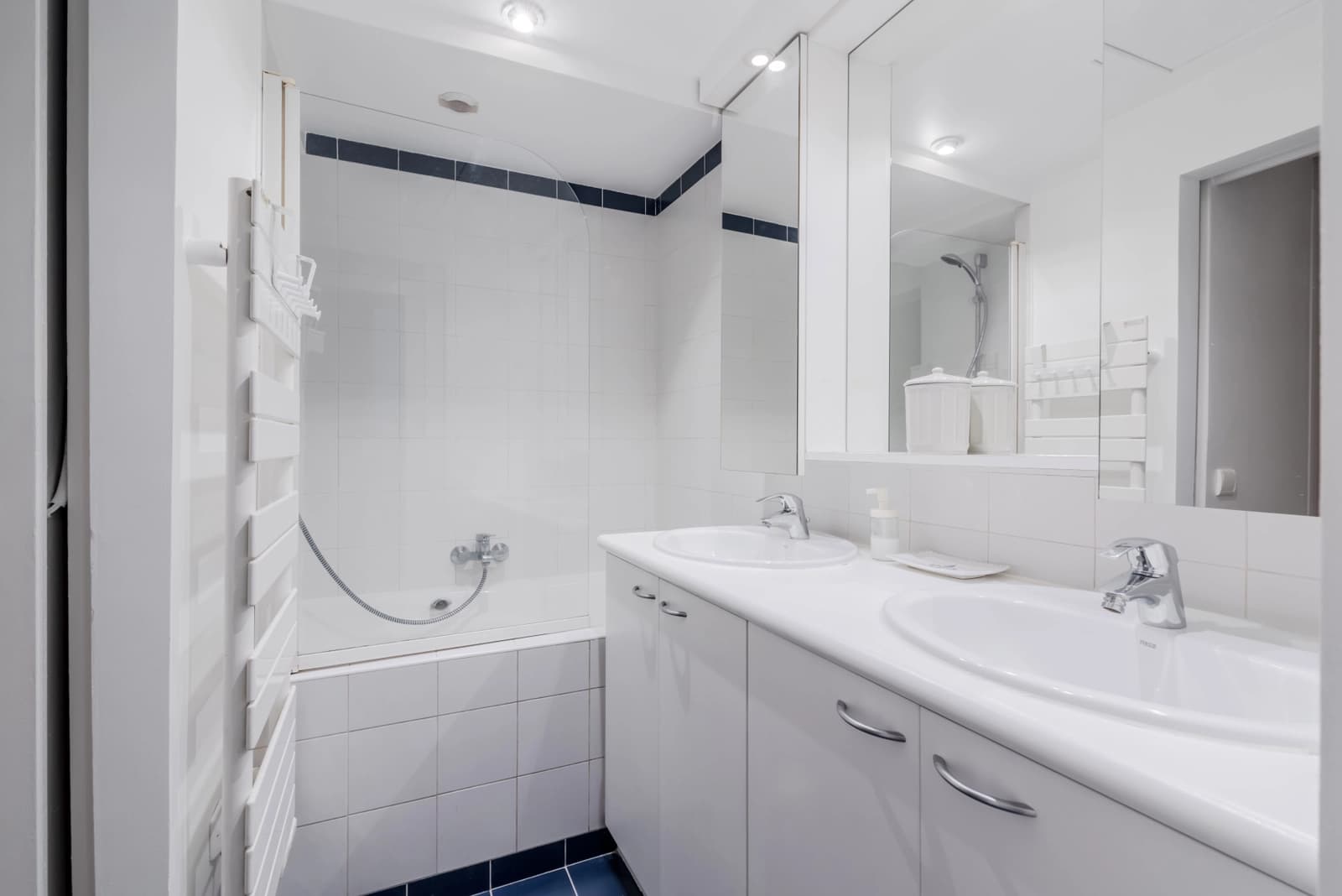 Espace Appartement haussmannien avec grands volumes - 4