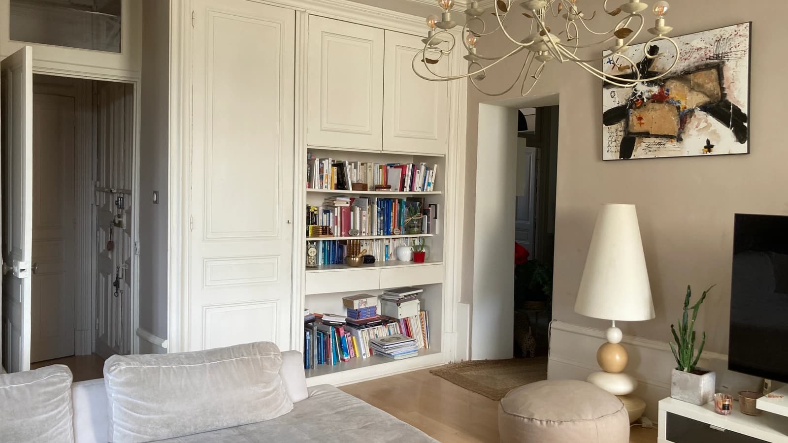 Salon dans Logement lumineux face au verdoyant parc Jouvet - 1