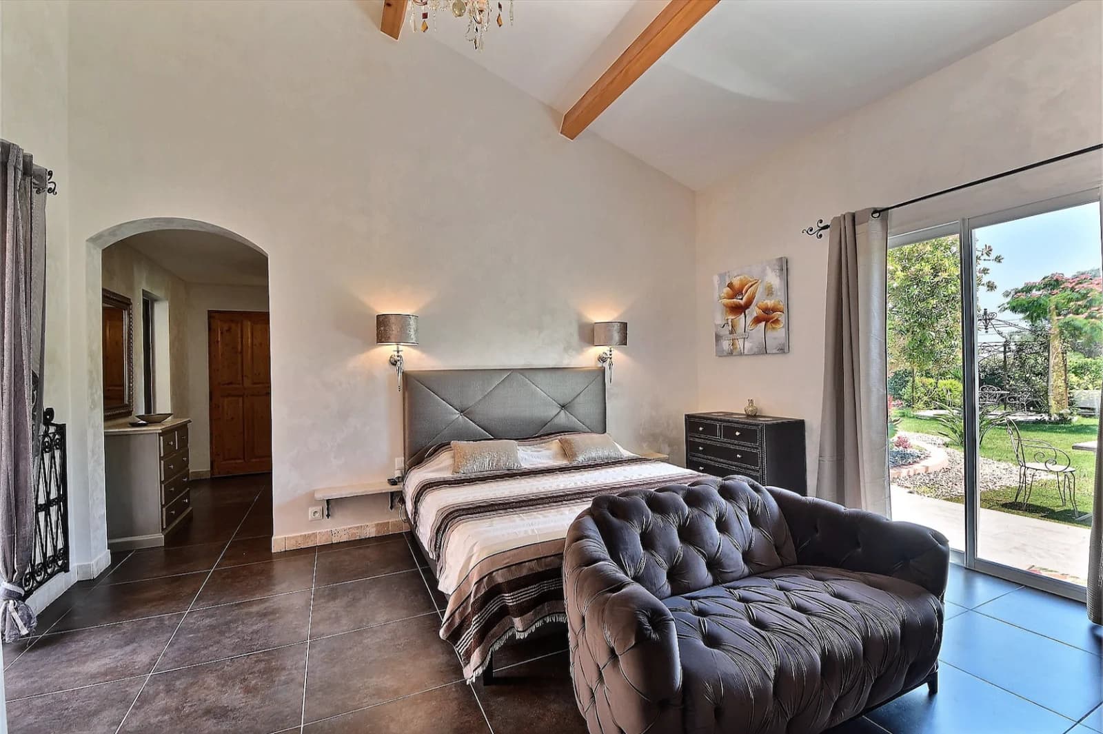Bedroom in Property on the Var coast 10 min from Toulon - 1