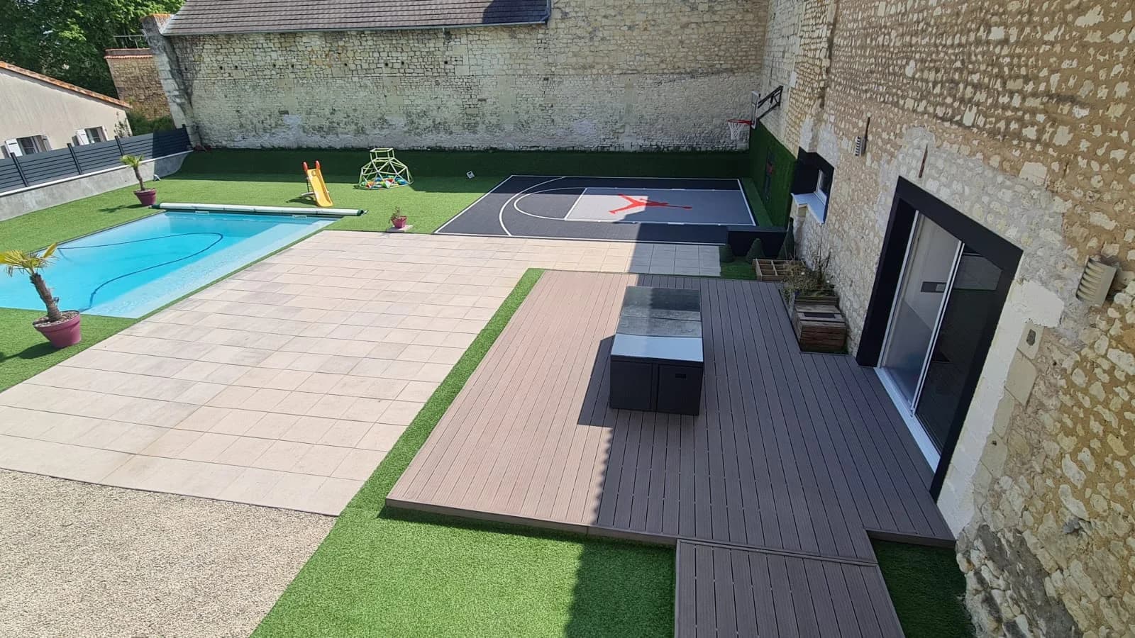 Espace Villa-loft avec piscine, sauna et terrain de basketball - 0