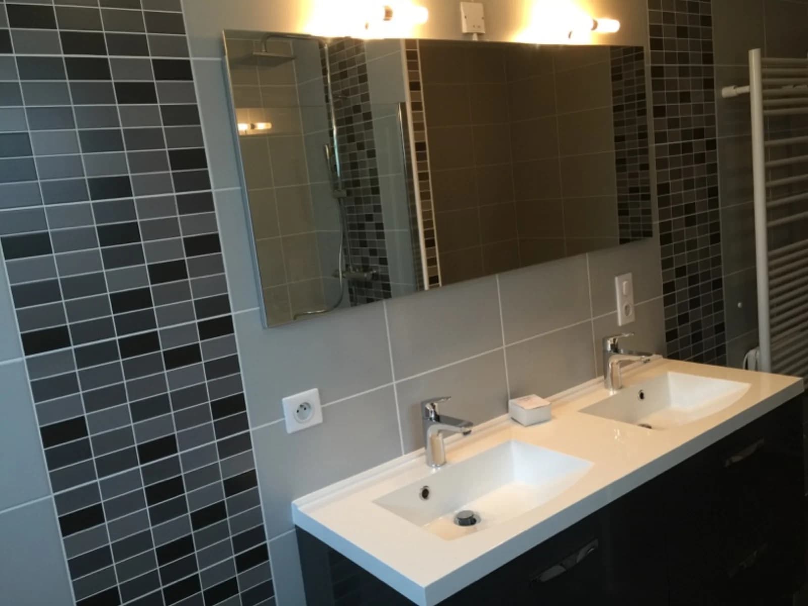 Bathroom in Beautiful loft just a stone's throw from downtown Pau - 1