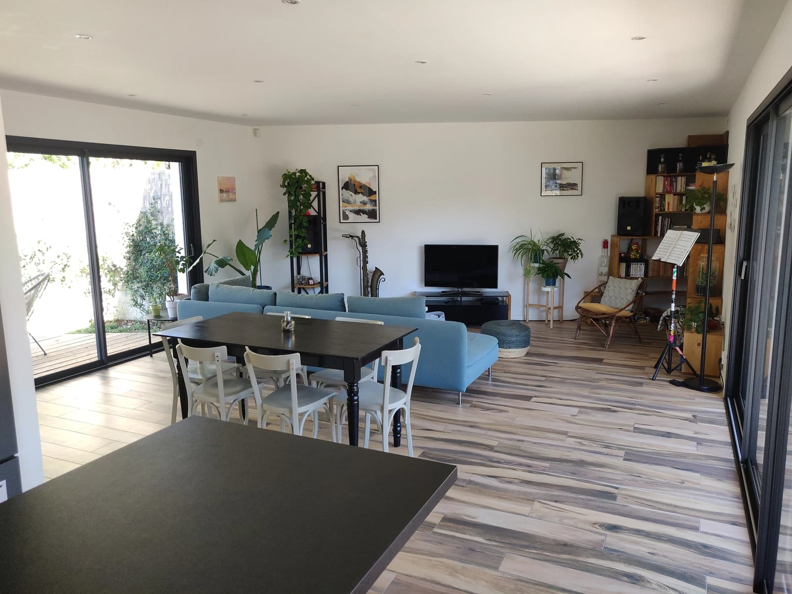 Salle de réunion dans Maison lumineuse avec une grande terrasse ensoleillée - 1