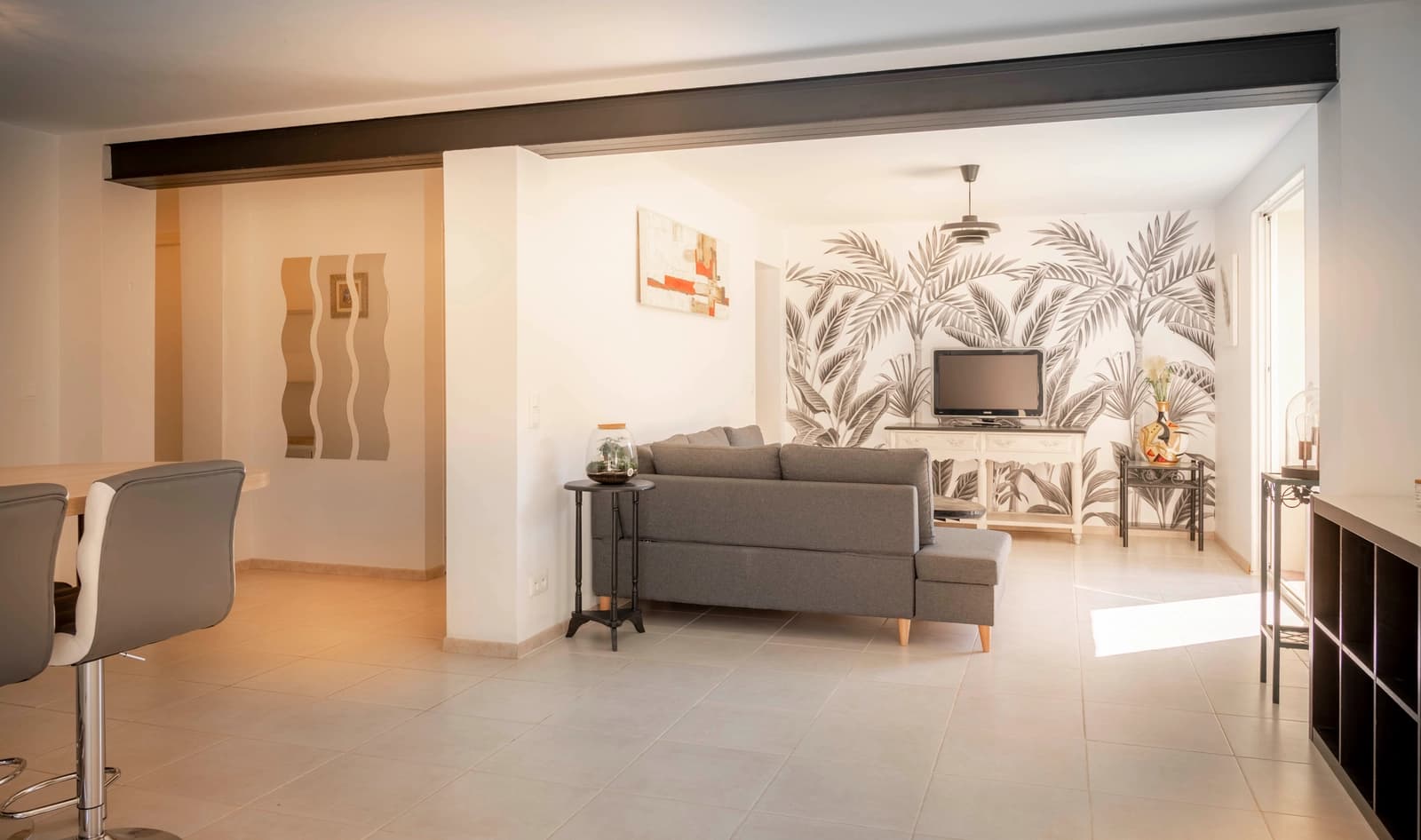 Salon dans Magnifique villa avec sa piscine privée scintillante - 0