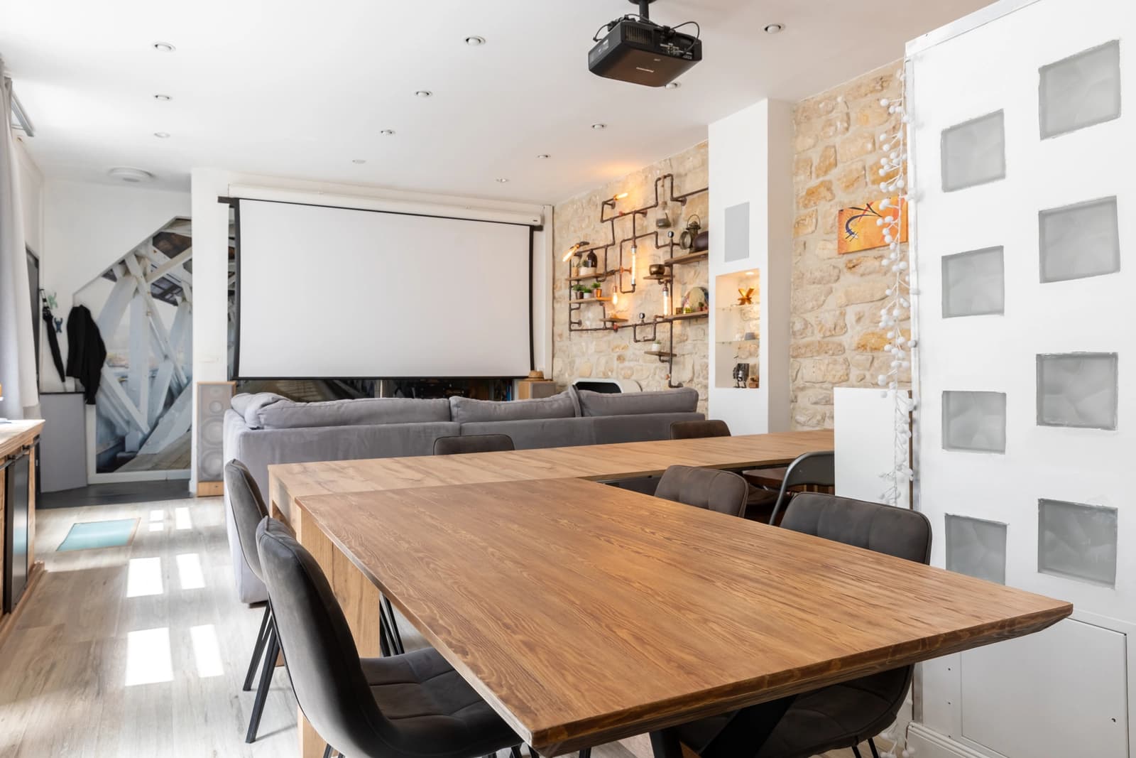 Meeting room in Industrial-style loft in a quiet location - 0
