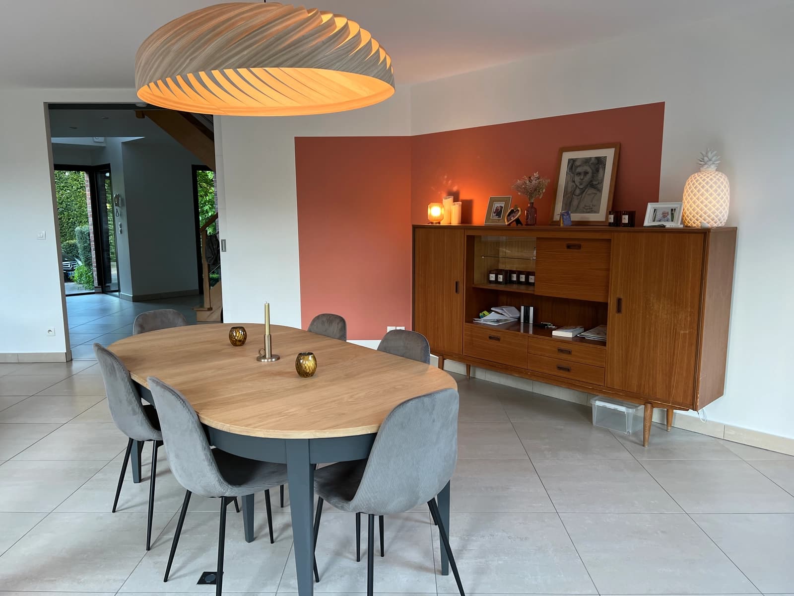 Espace Maison moderne baignée de verdure - 2