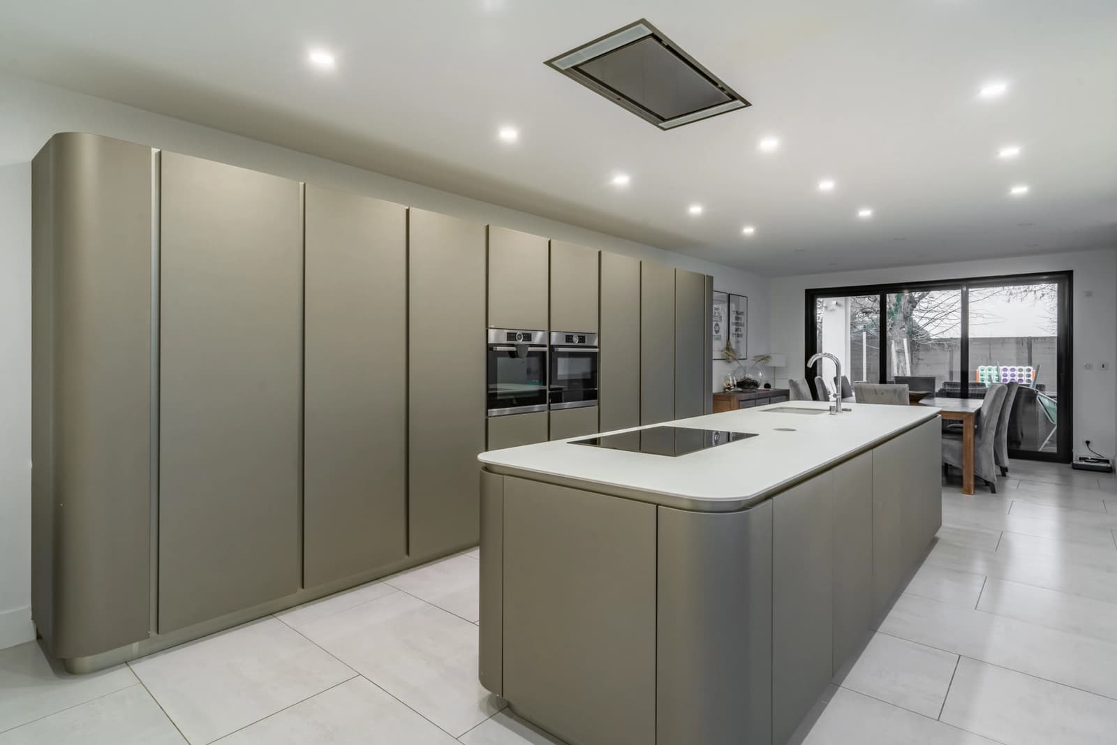 Kitchen in MODERN LUXURY ARCHITECT HOUSE - 1