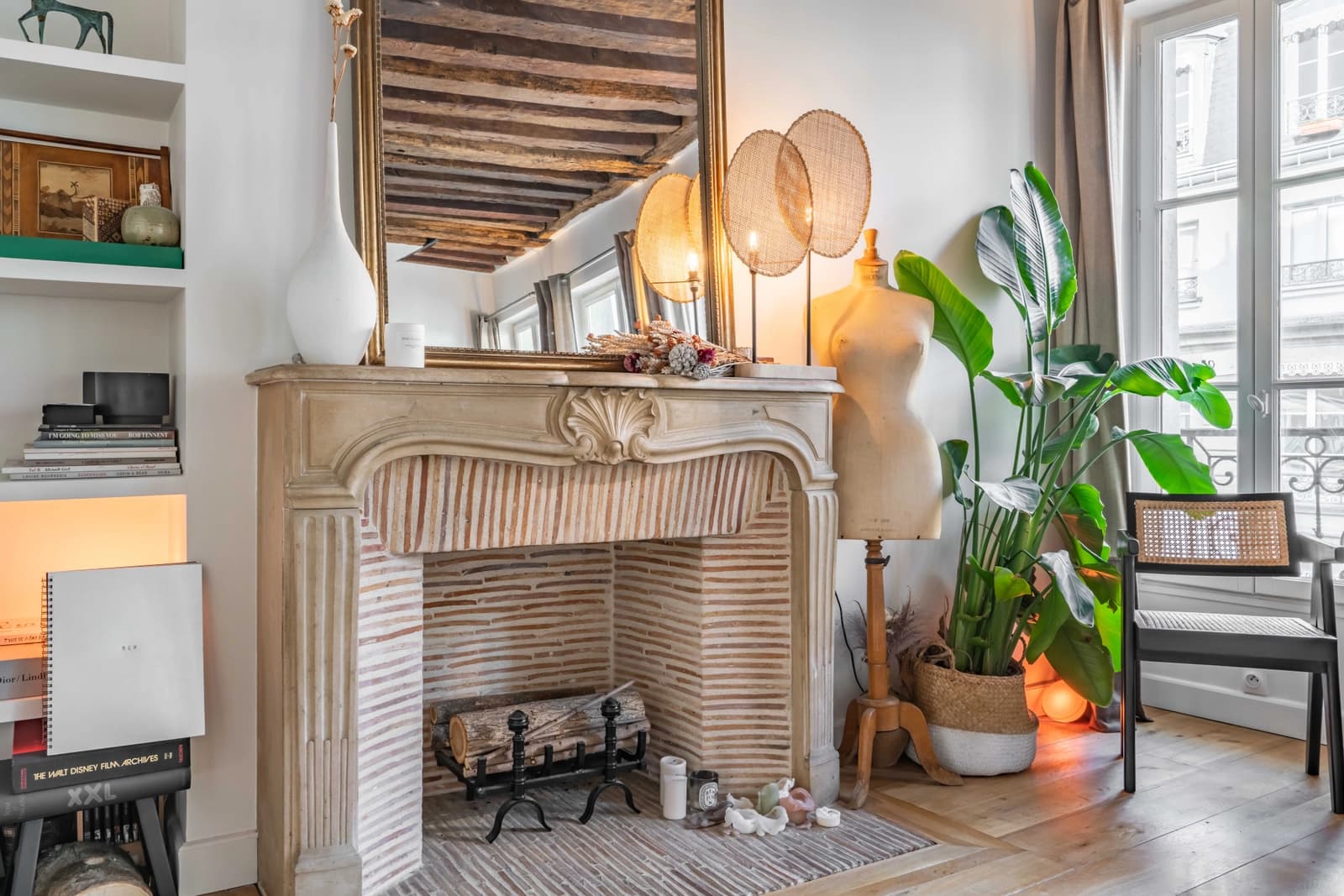 Living room in Charming apartment in the city center - 1