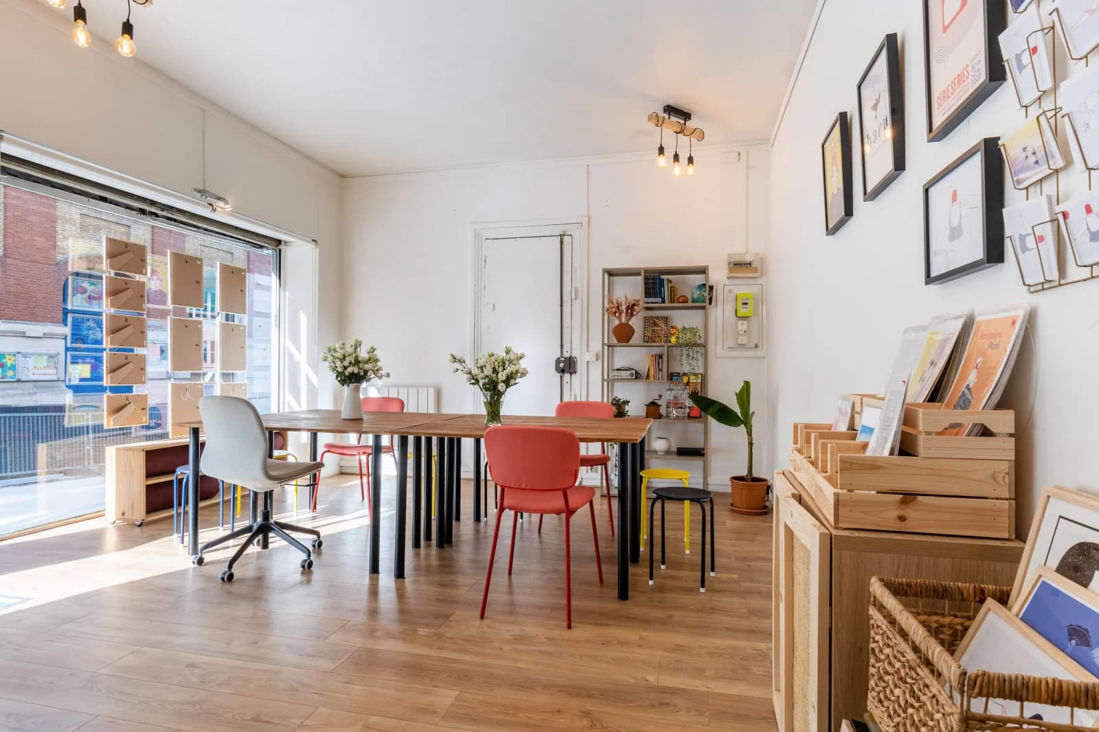 Salle de réunion dans Paris 18e: galerie d'art au charme confidentiel - 1