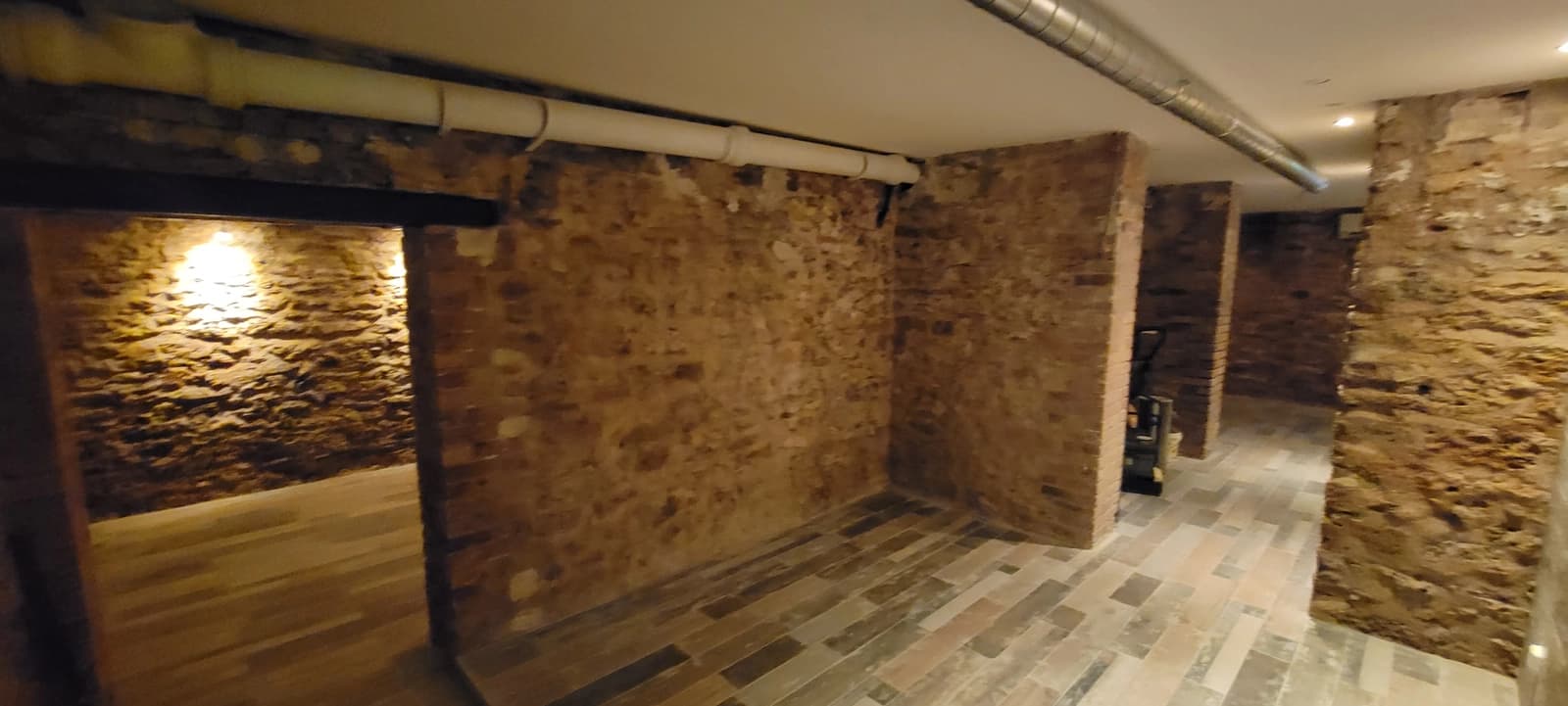 Salle de bain dans Loft aux volumes spectaculaires, tout près de Paris - 1