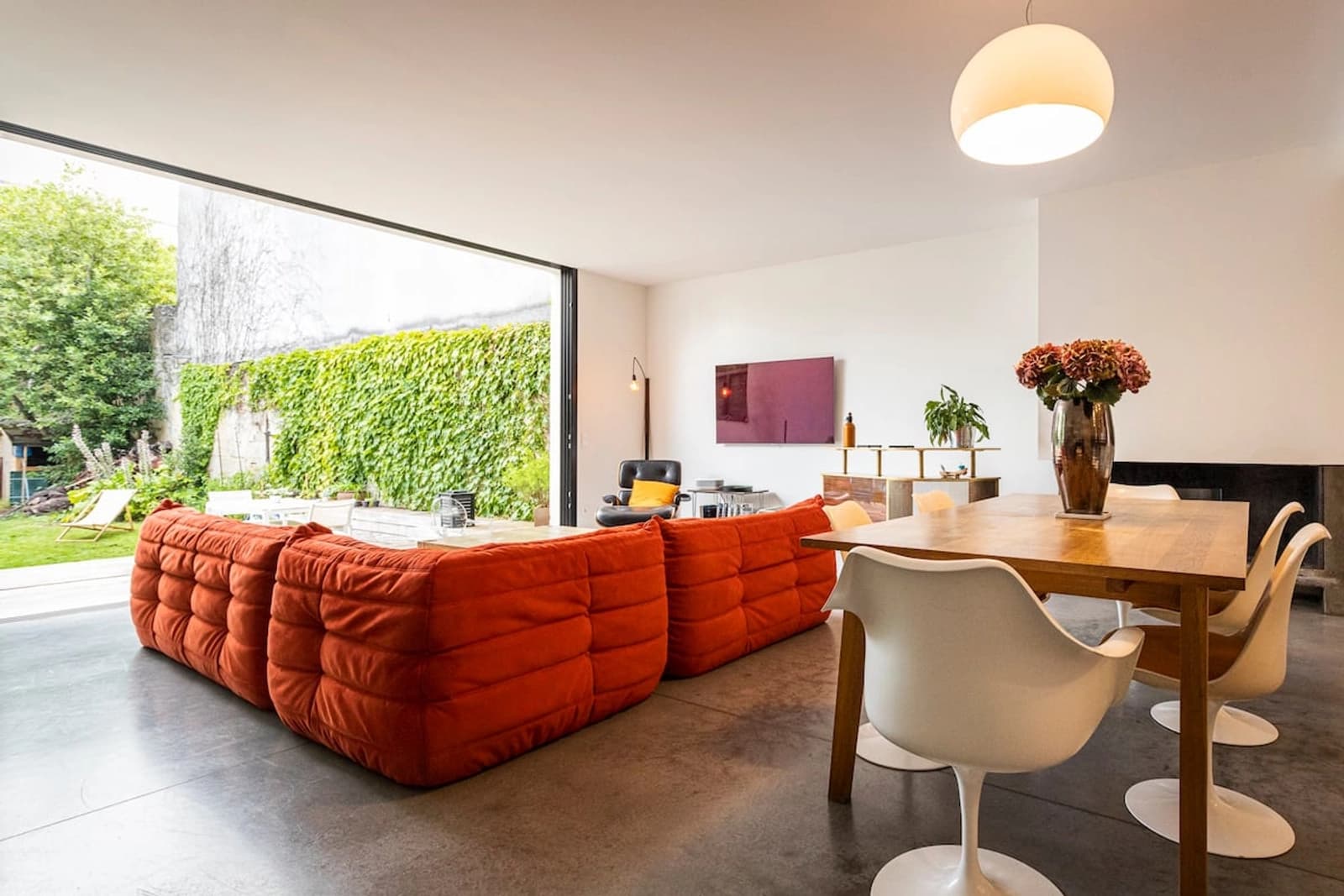 Living room in Renovated farmhouse 230m² with garden - 1