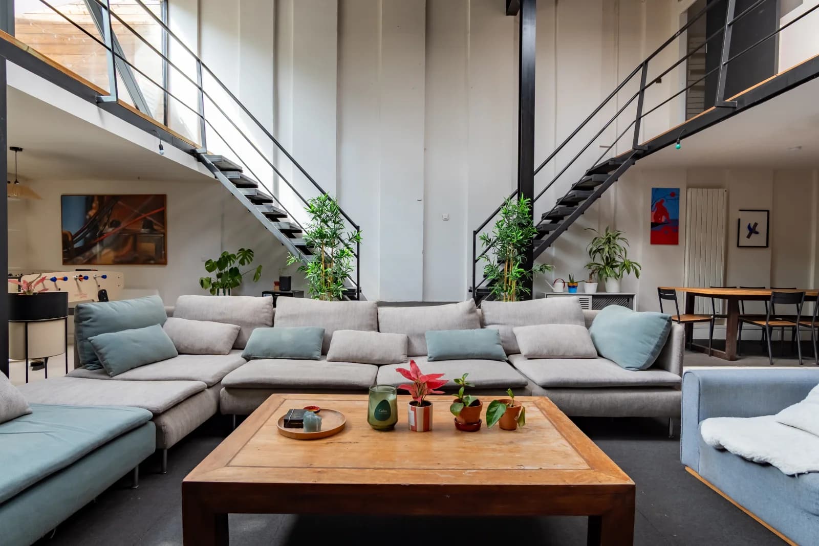 Space Atypical 240m² loft with design and light - 3