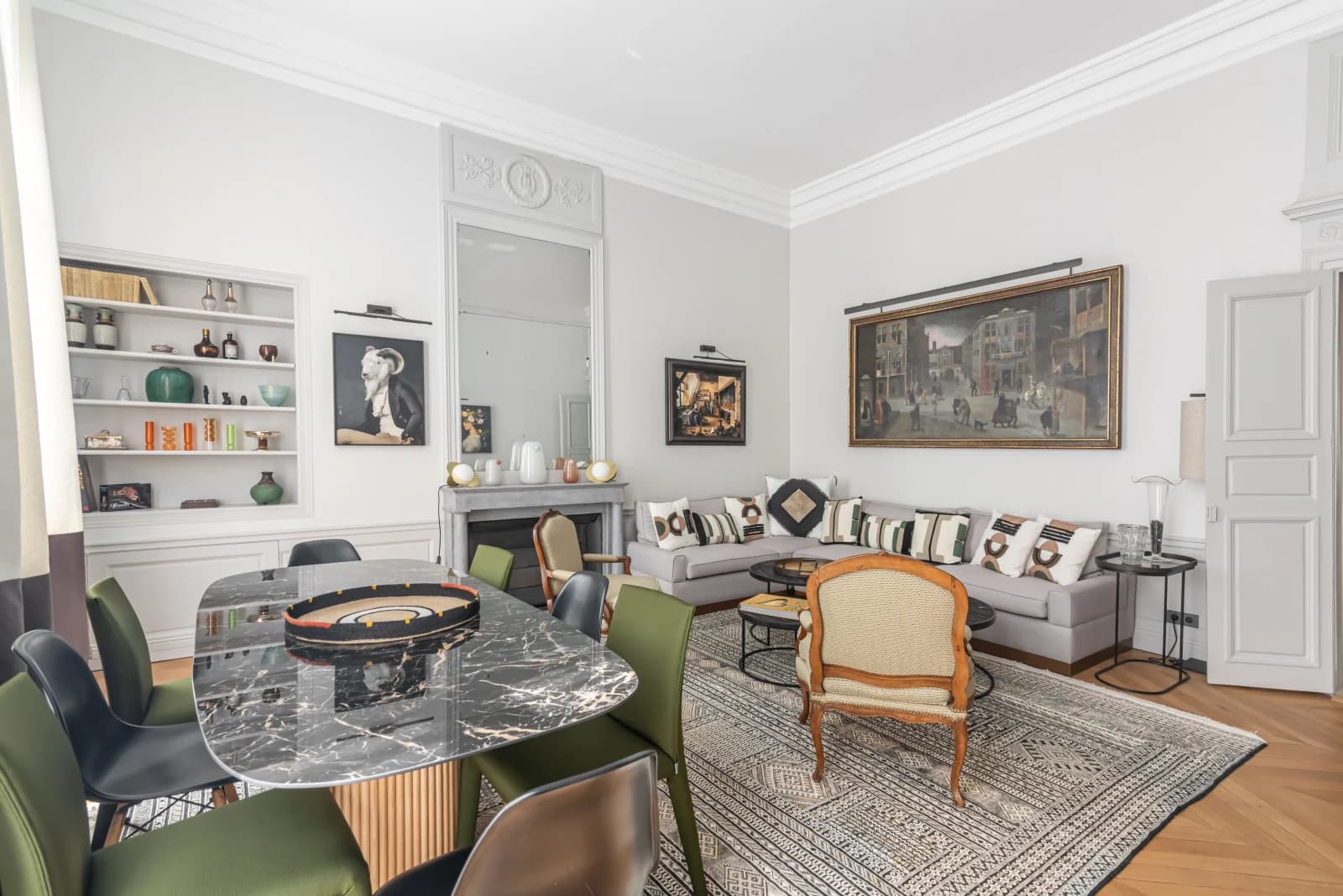 Space Apartment in a private mansion | Bon Marché - 0