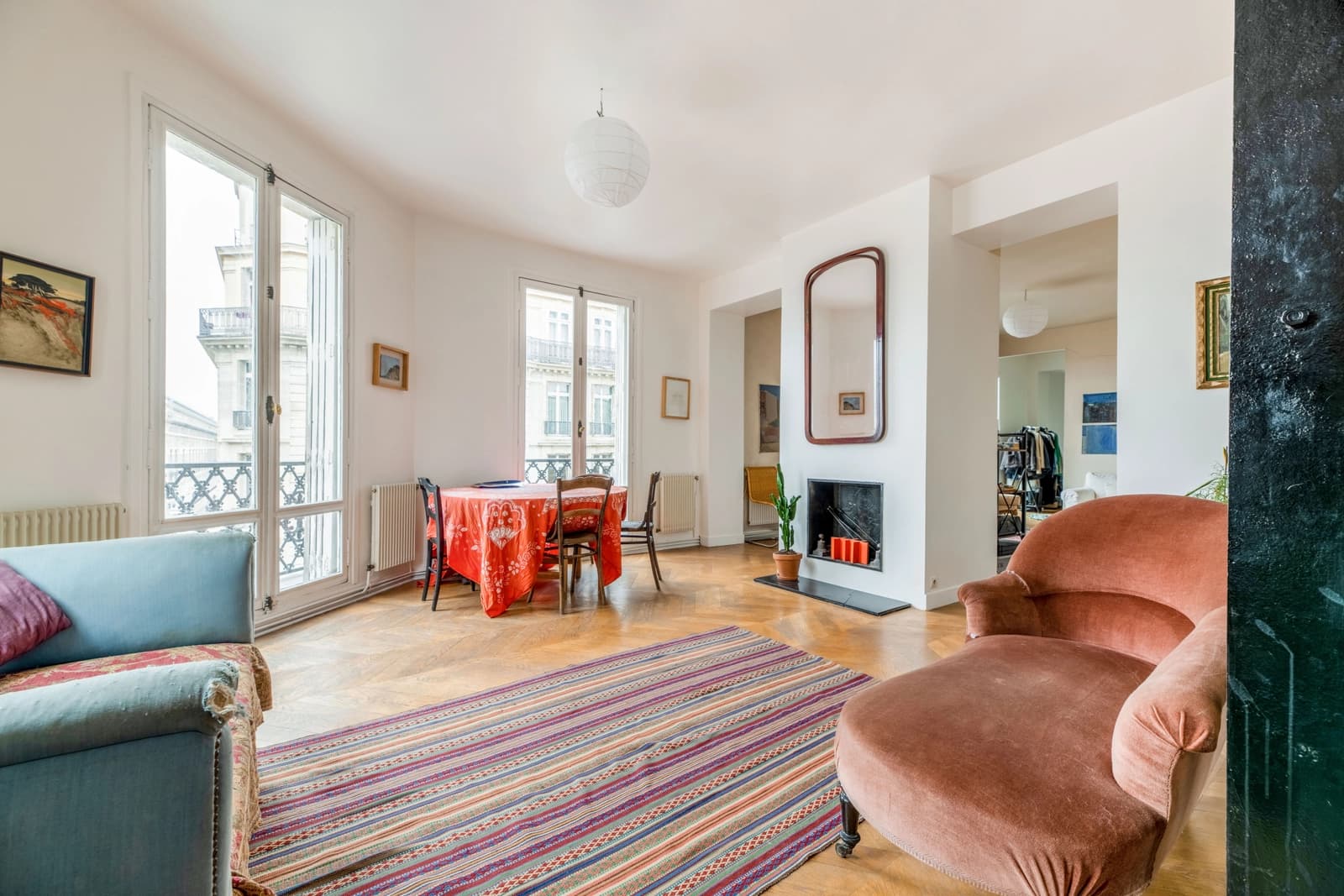 Living room in Apartment - Sublime view of the Musée d'Orsay - 1