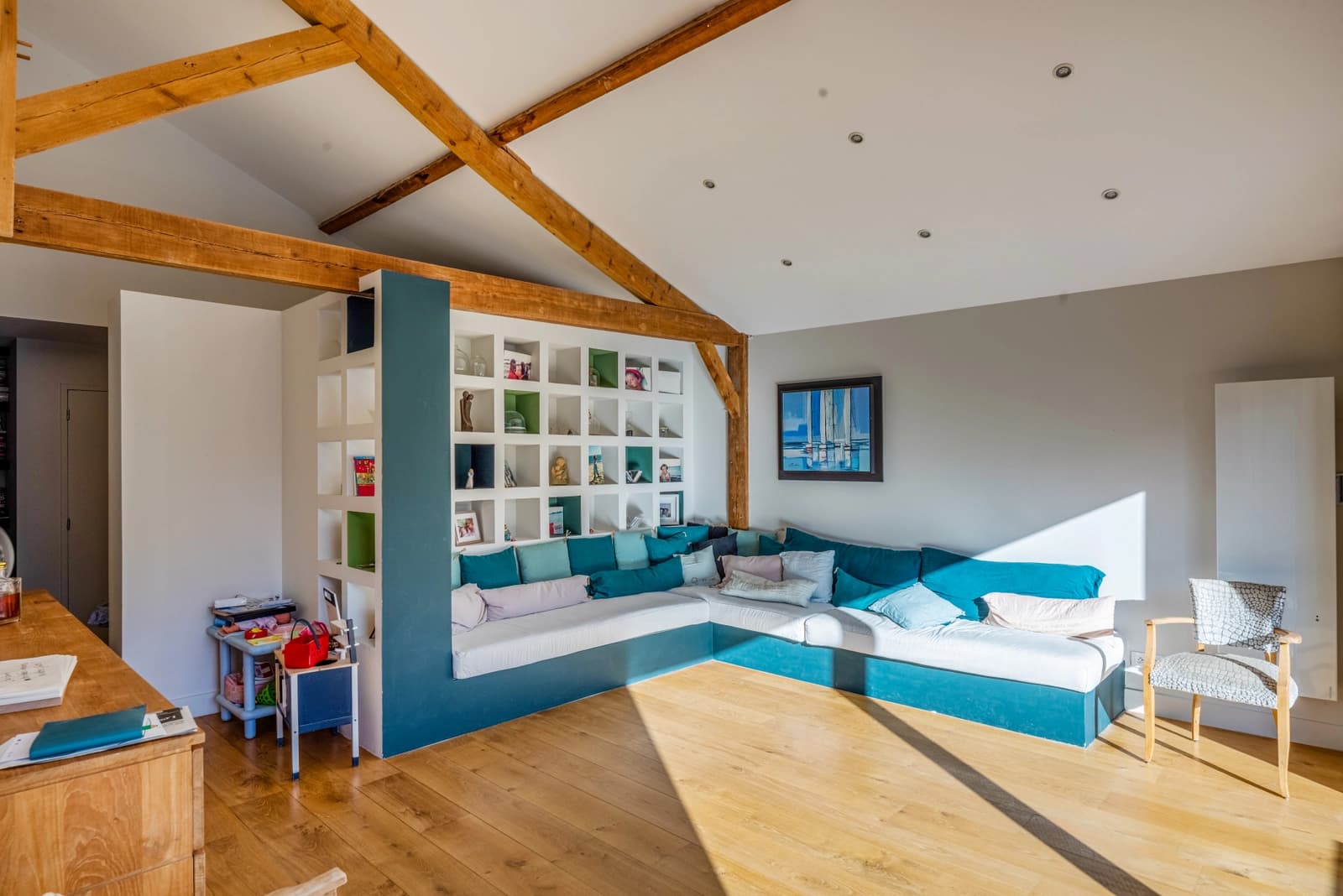 Espace Villa aux volumes généreux, baignée d'une clarté douce - 3
