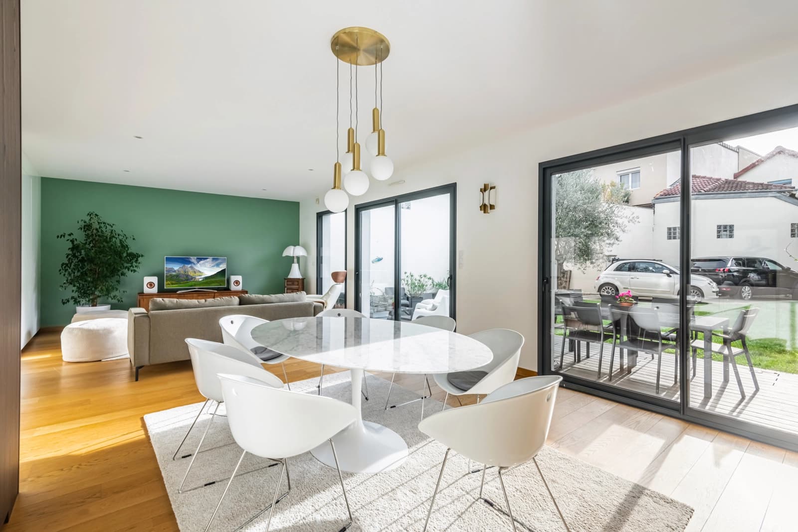 Space Bright, modern house with garden - 2