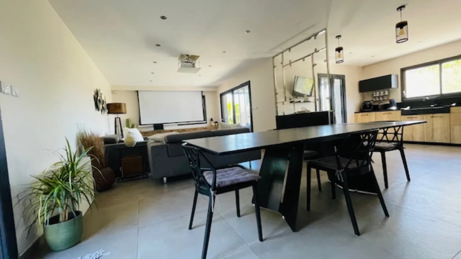 Espace Villa avec spa, pergolas et piscine - 1