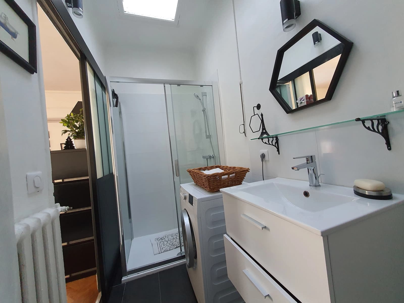 Salle de bain dans Studio de charme sur la célèbre Promenade des Anglais - 1