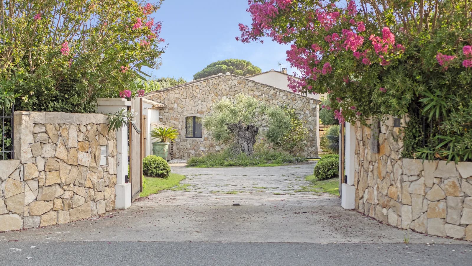 Espace St-Tropez: villa bohème-chic avec vue sur le Golfe - 3