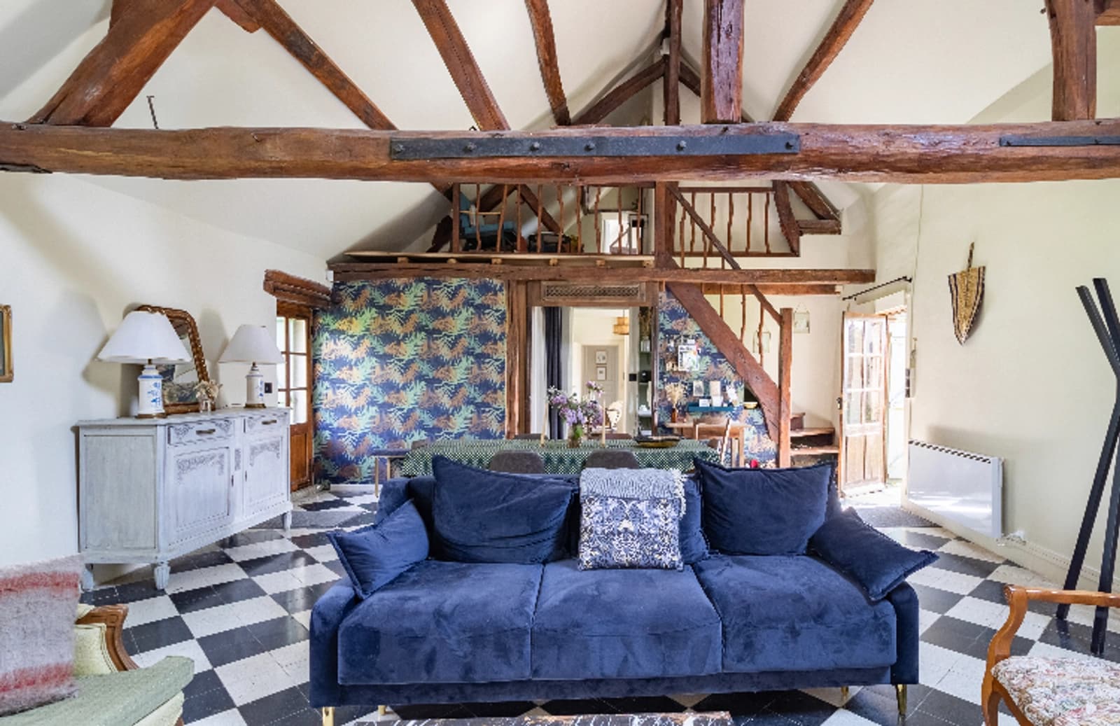 Living room in The Pronoïa factory ~ 1 hour from Paris - 1