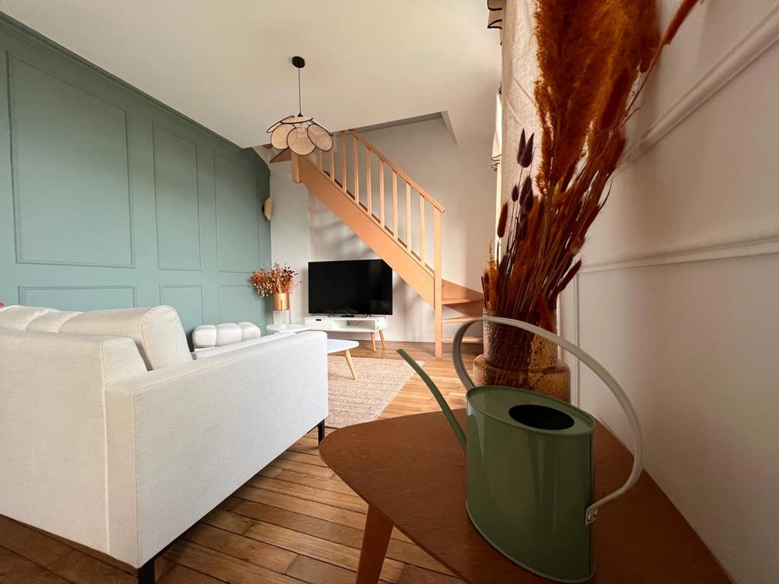 Salon dans Élégant appartement en duplex, volumes et cachet - 1