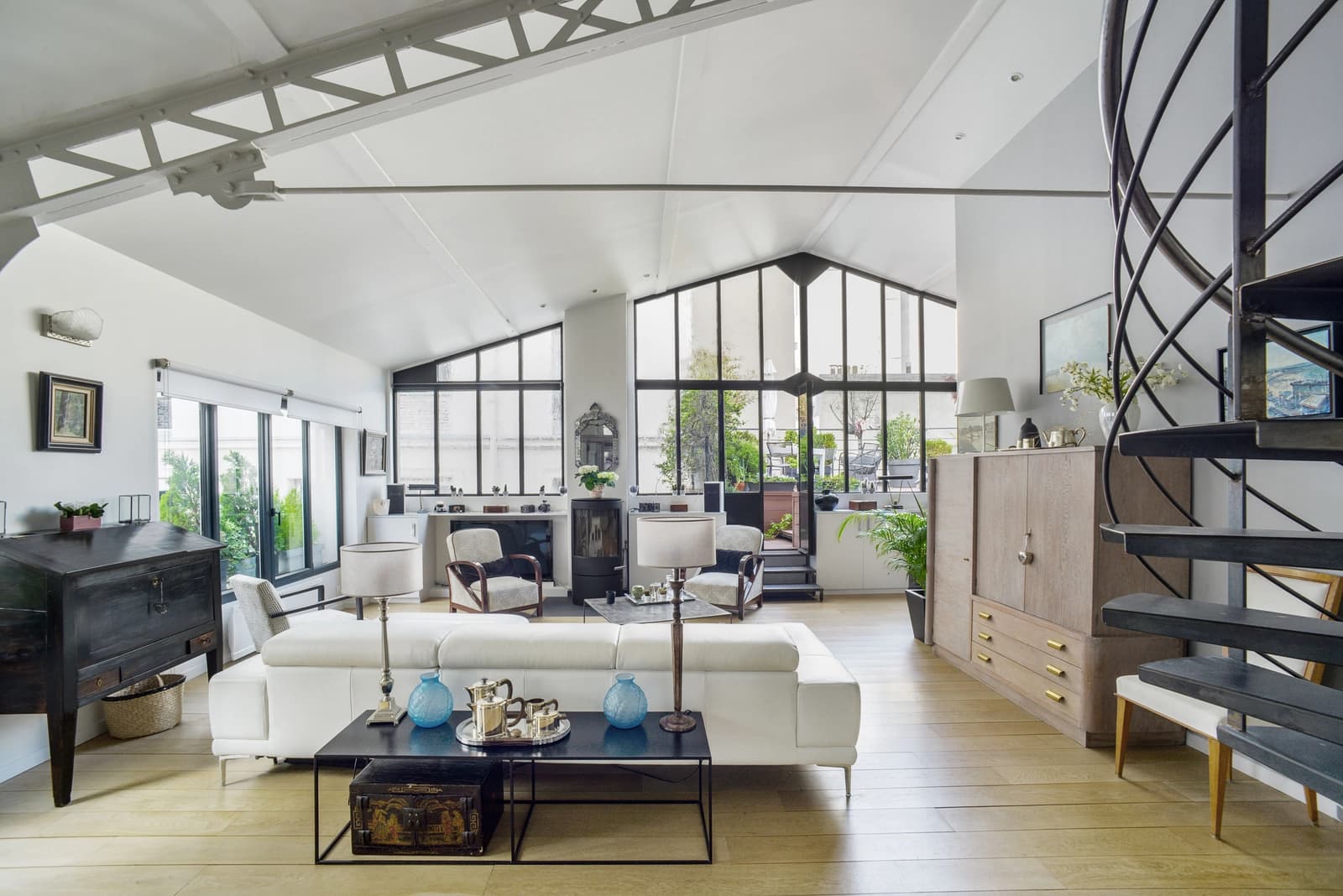 Living room in Quiet loft with terrace and veranda - 0