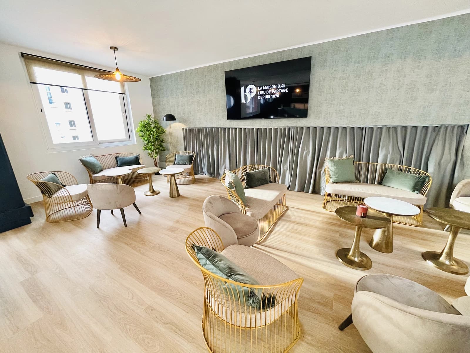 Living room in Eden loft - 1