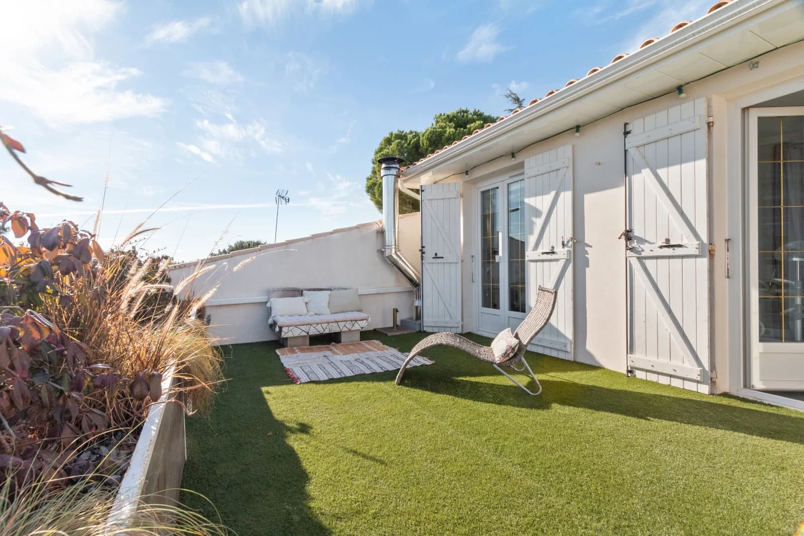 Salle de réunion dans Concept unique de maison dedans-dehors, vie en harmonie - 1